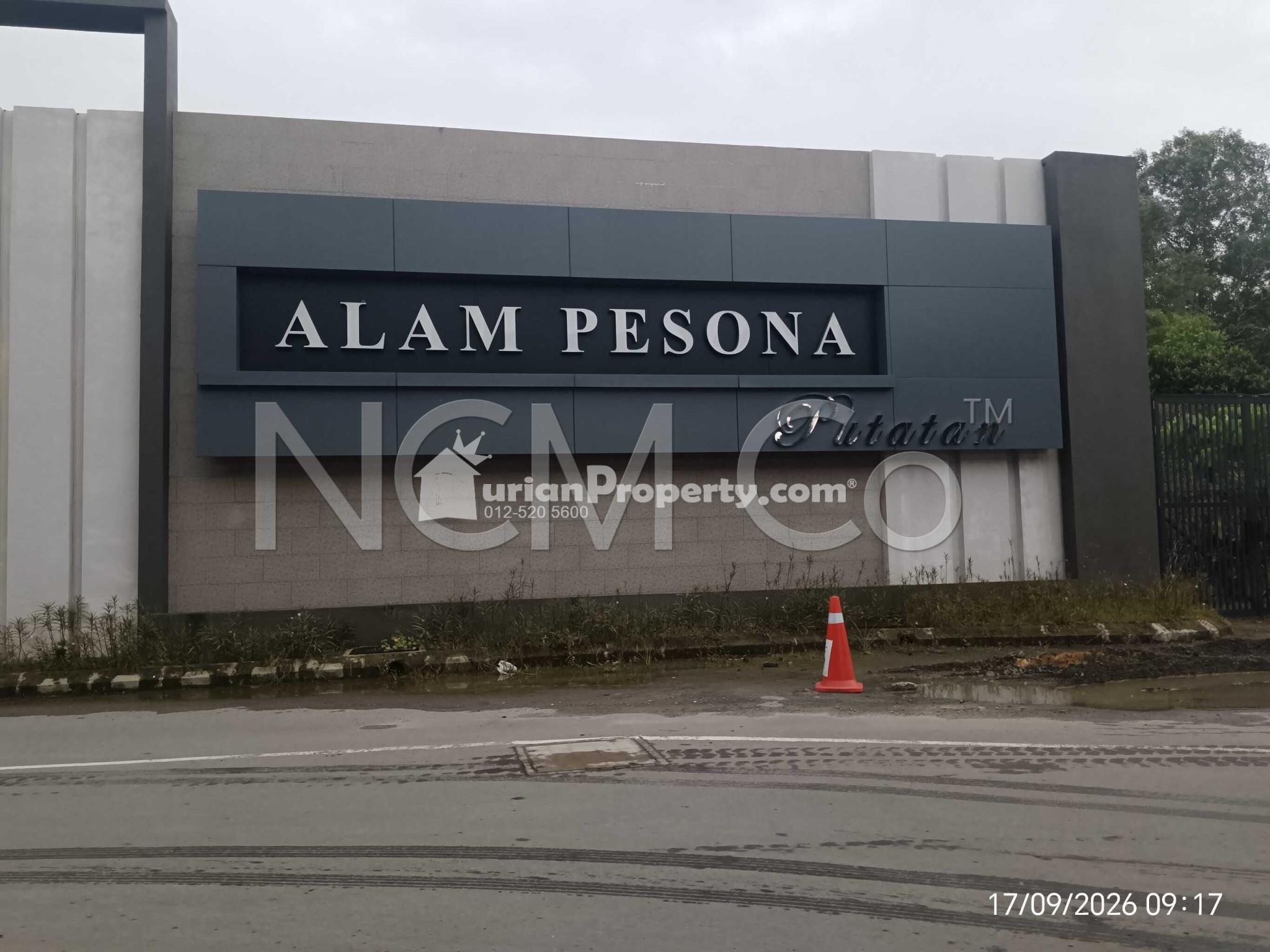 Apartment For Auction at Alam Pesona