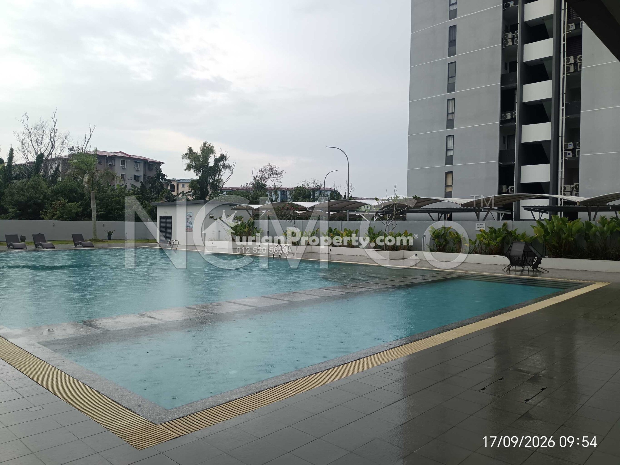Apartment For Auction at Alam Pesona