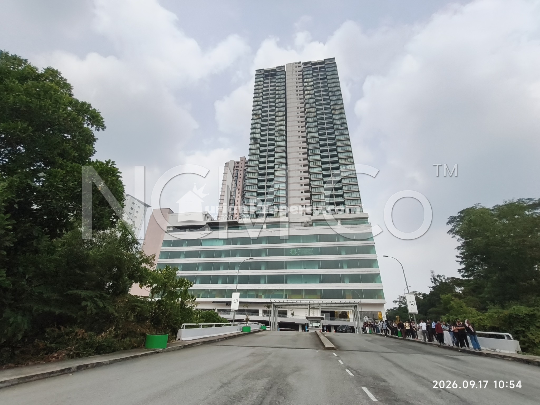 Serviced Residence For Auction at City of Green