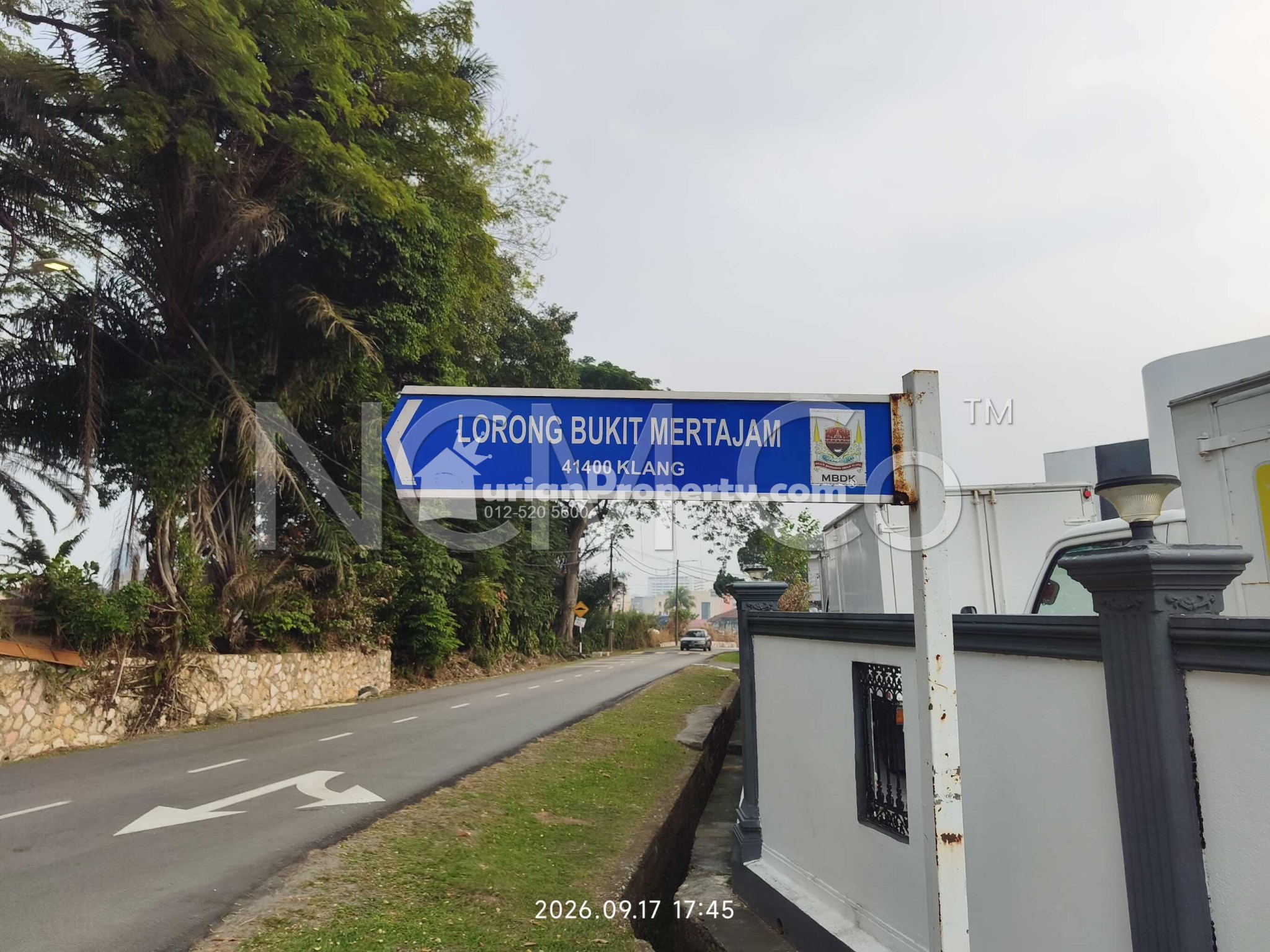 Terrace House For Auction at Kawasan 18