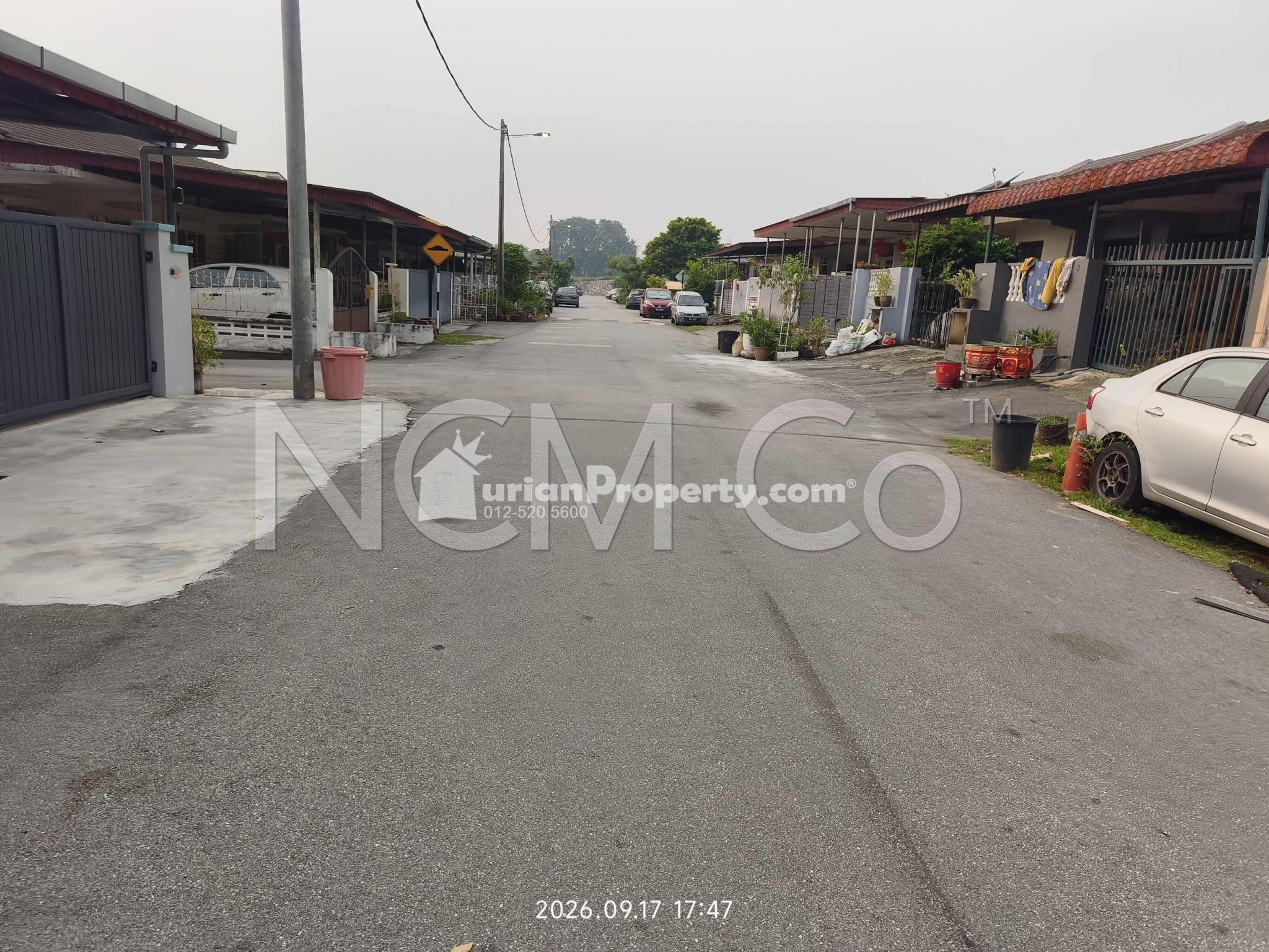Terrace House For Auction at Kawasan 18