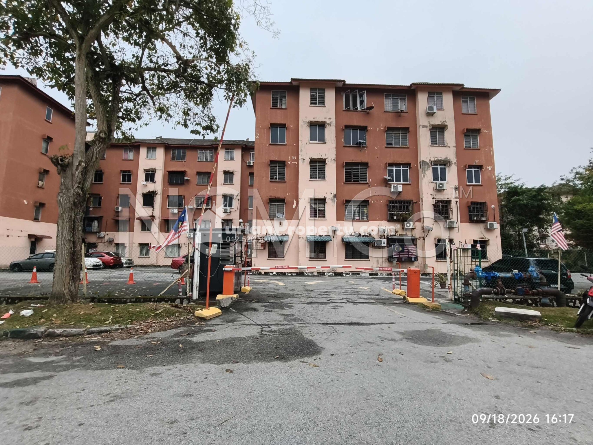 Apartment For Auction at Kenanga Apartment