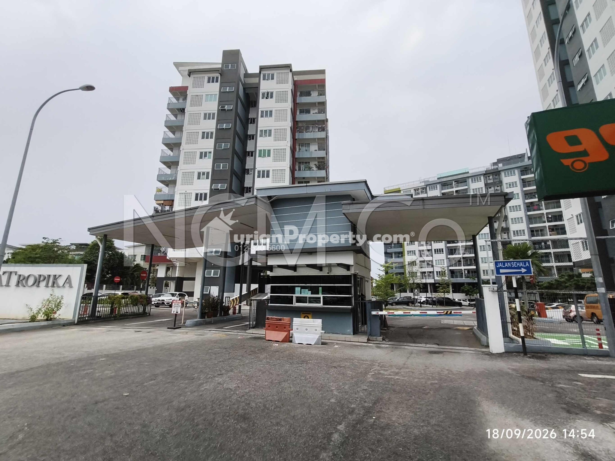 Condo For Auction at Casa Tropika