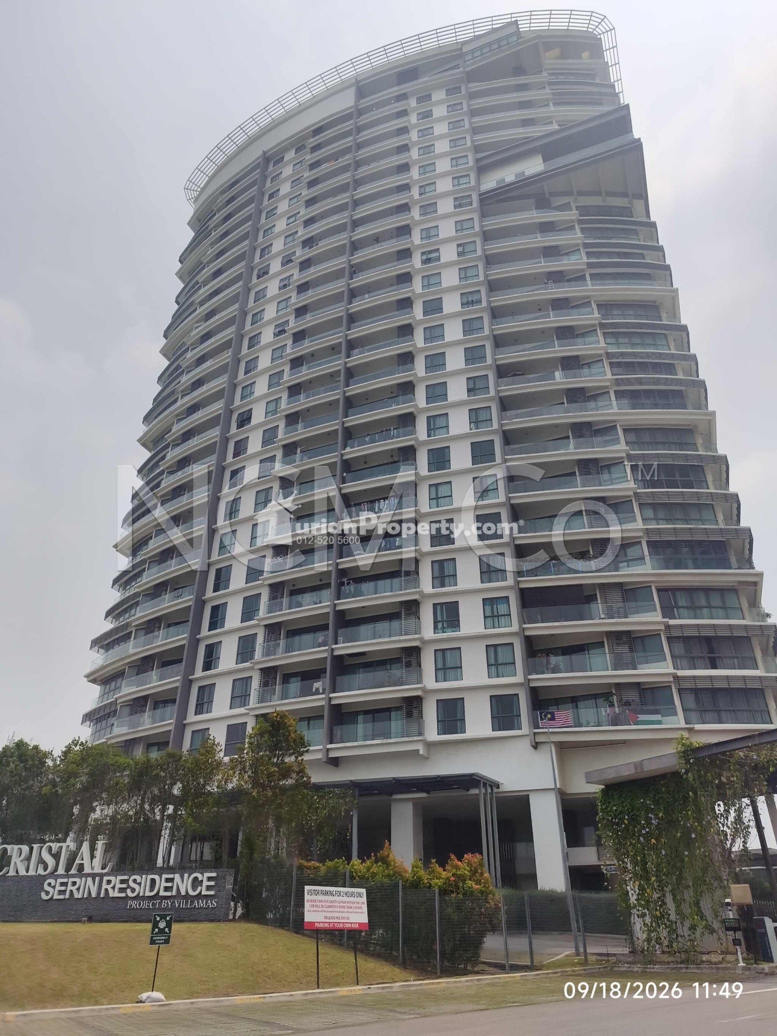 Apartment For Auction at Cristal Serin Residence