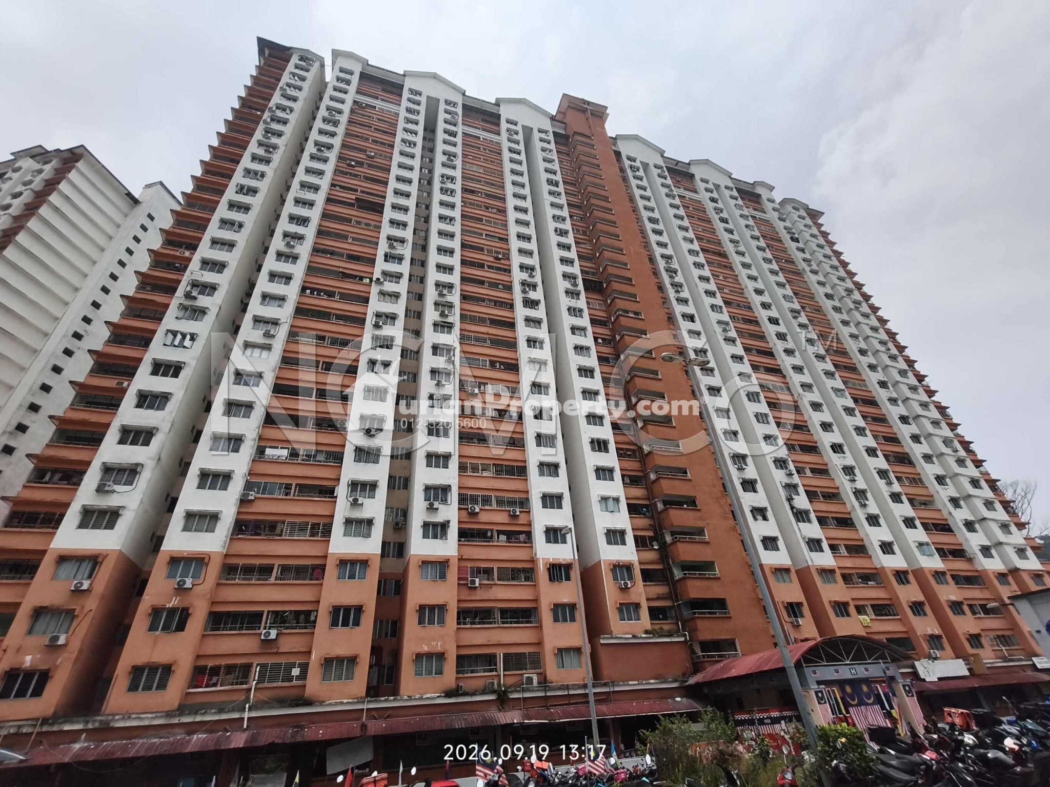Apartment For Auction at Flora Damansara Apartment
