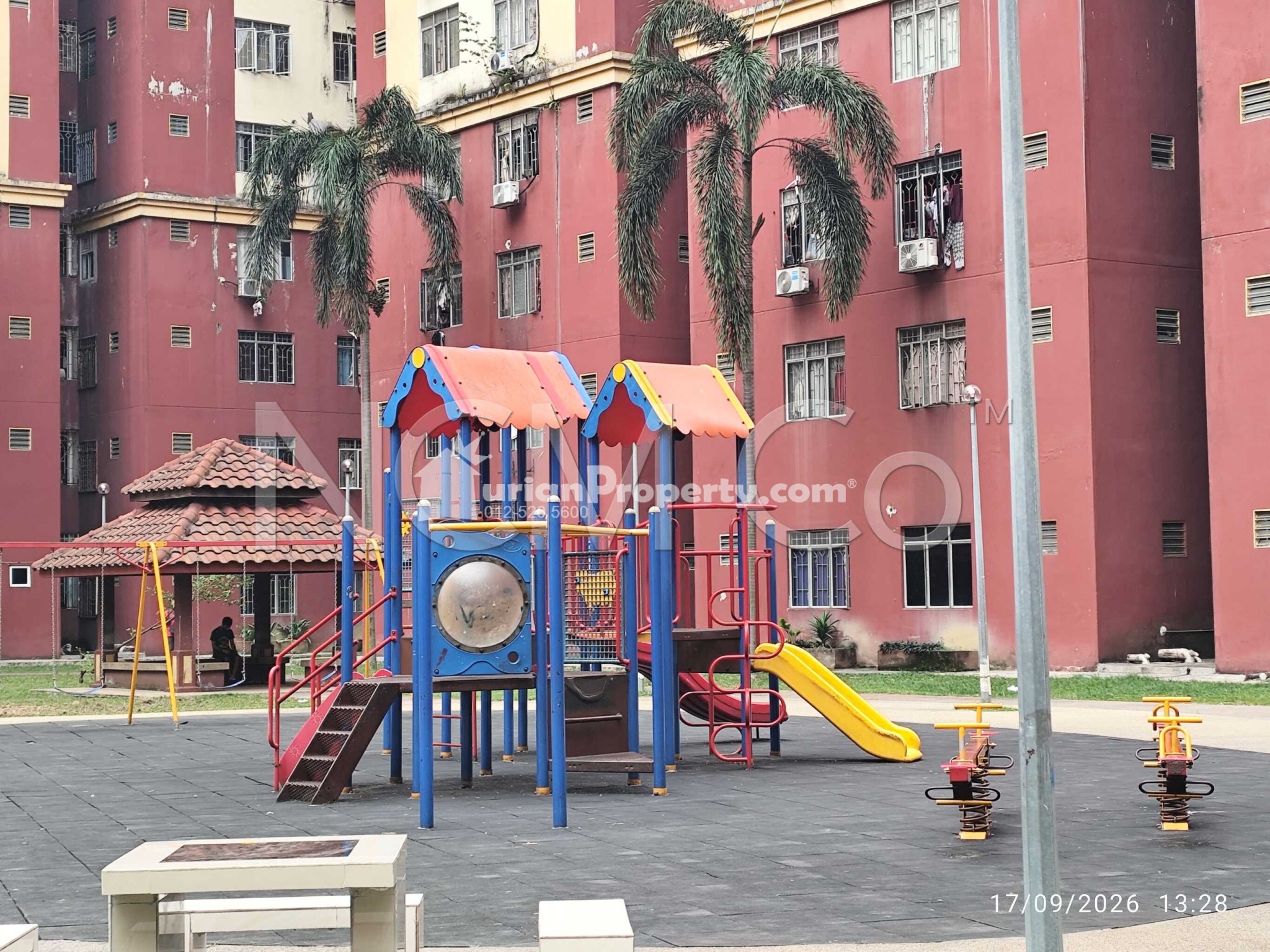 Apartment For Auction at Mentari Court 1