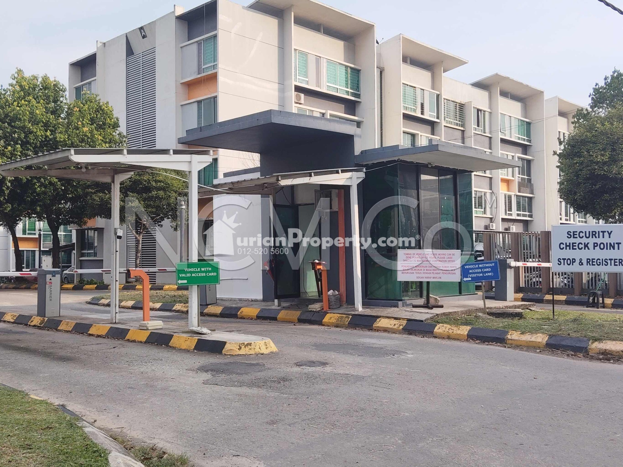 Apartment For Auction at University Condo Apartment 1