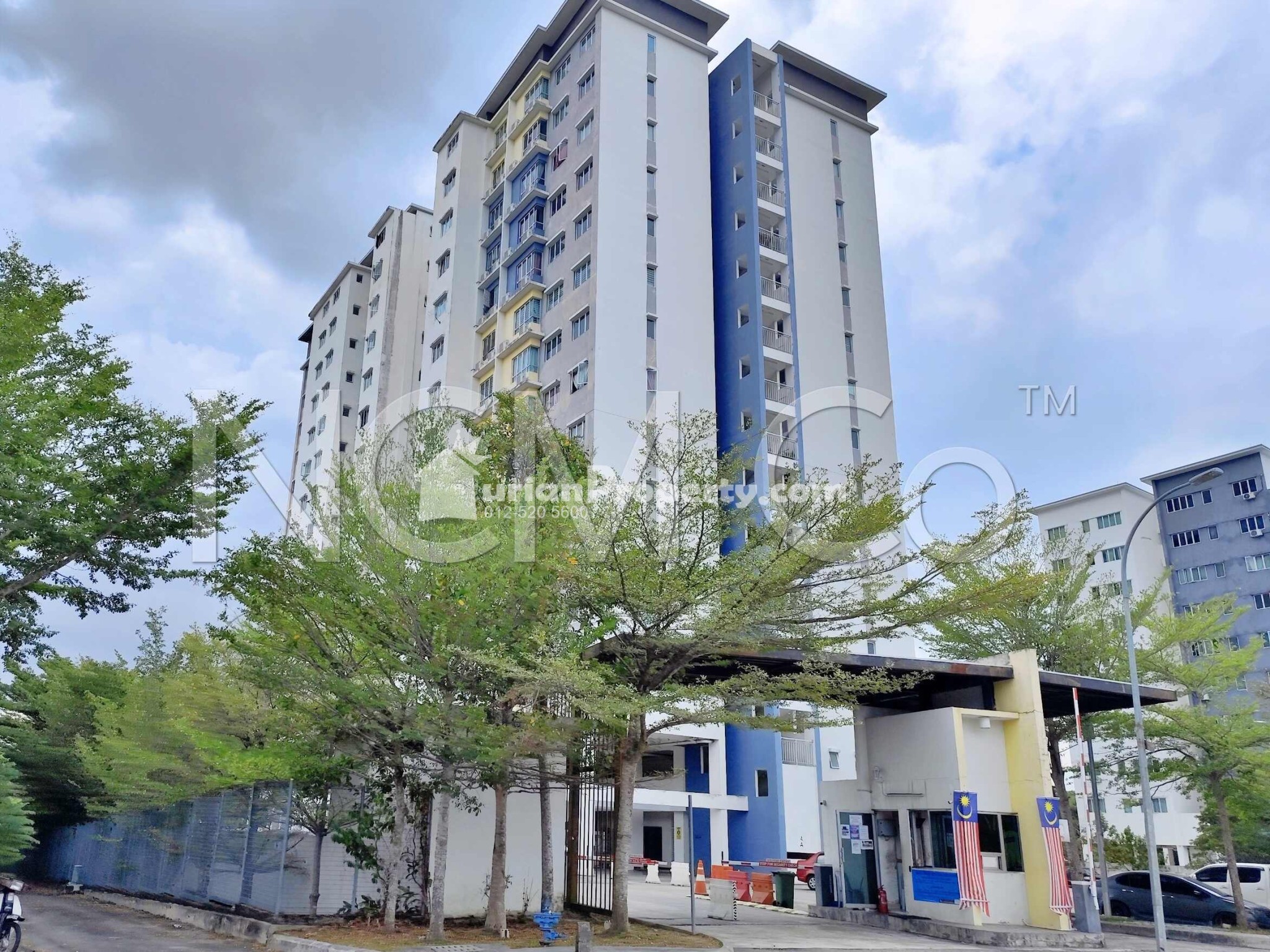 Apartment For Auction at The Residence 1