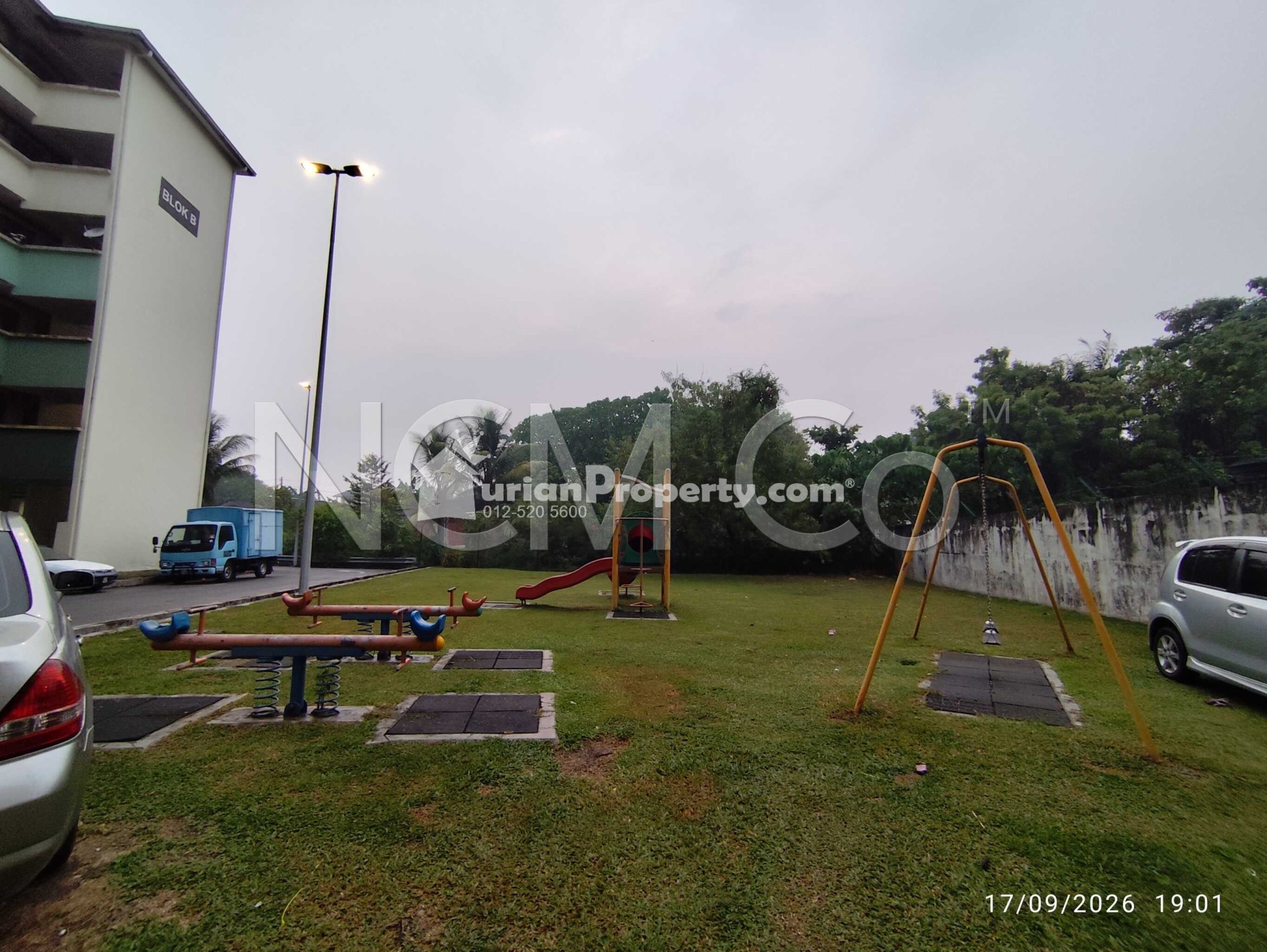 Apartment For Auction at Apartment Seri Permai