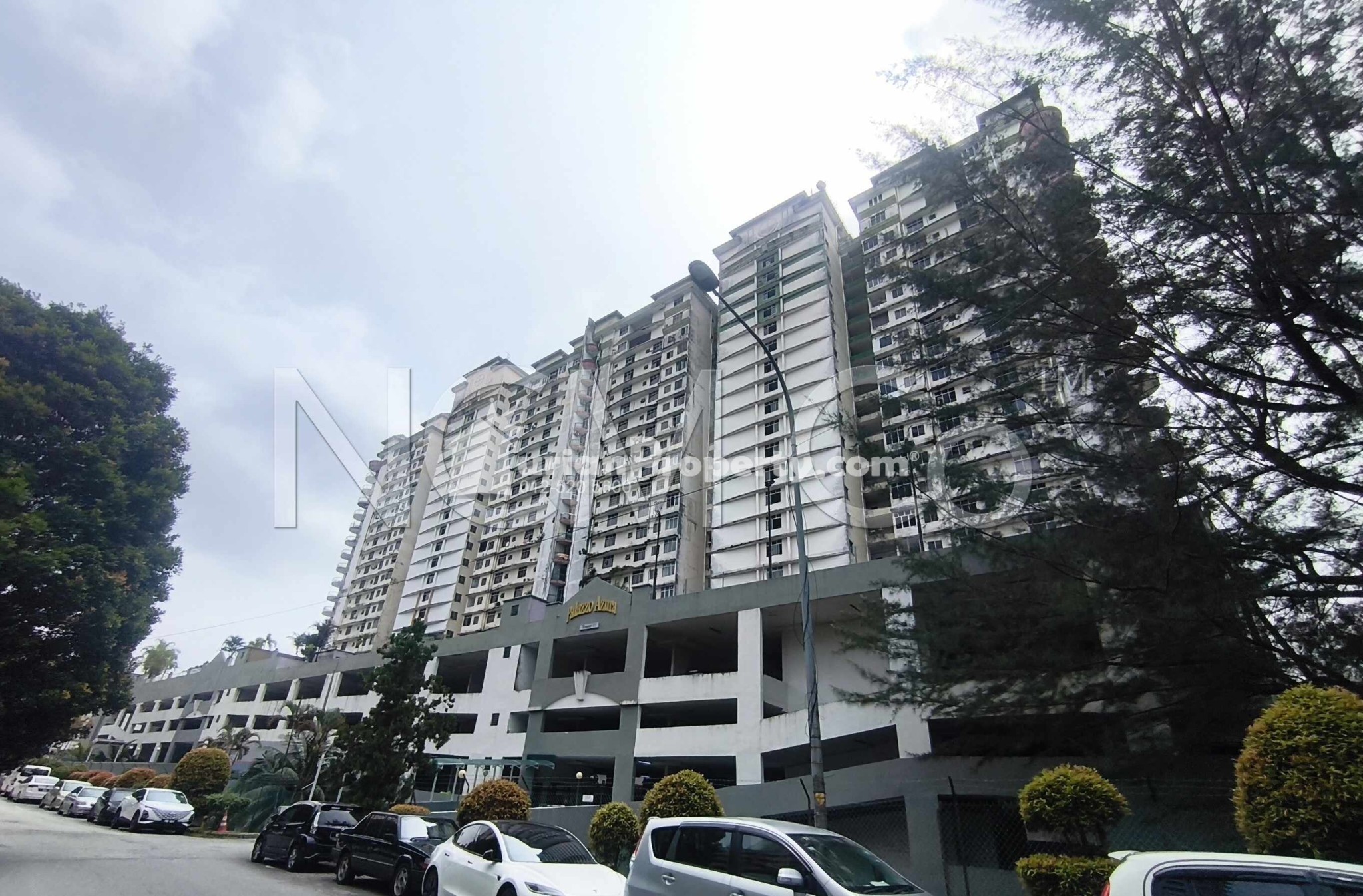 Condo For Auction at Venice Hill