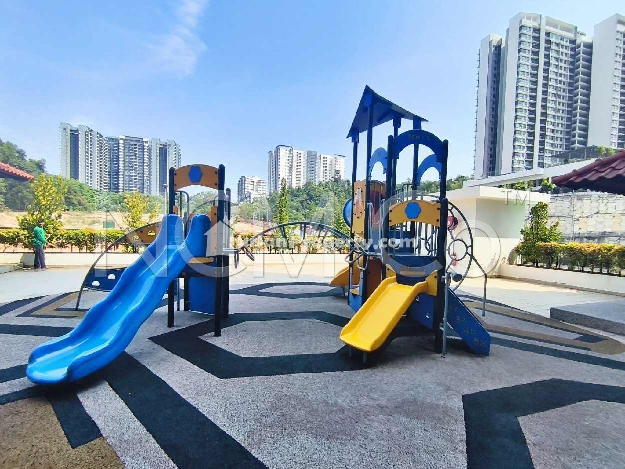 Condo For Auction at Camellia Residence