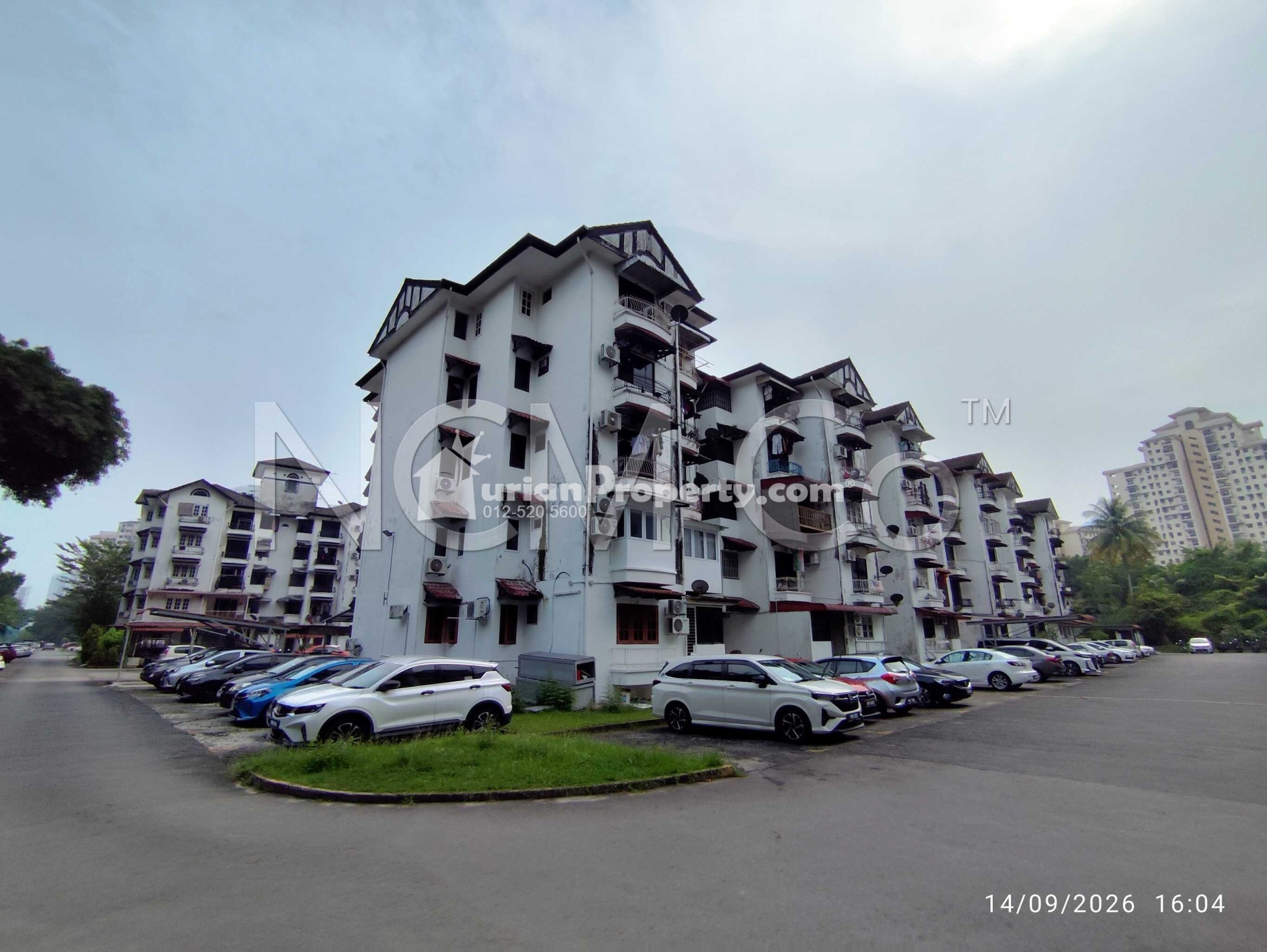 Flat For Auction at Villa Condo