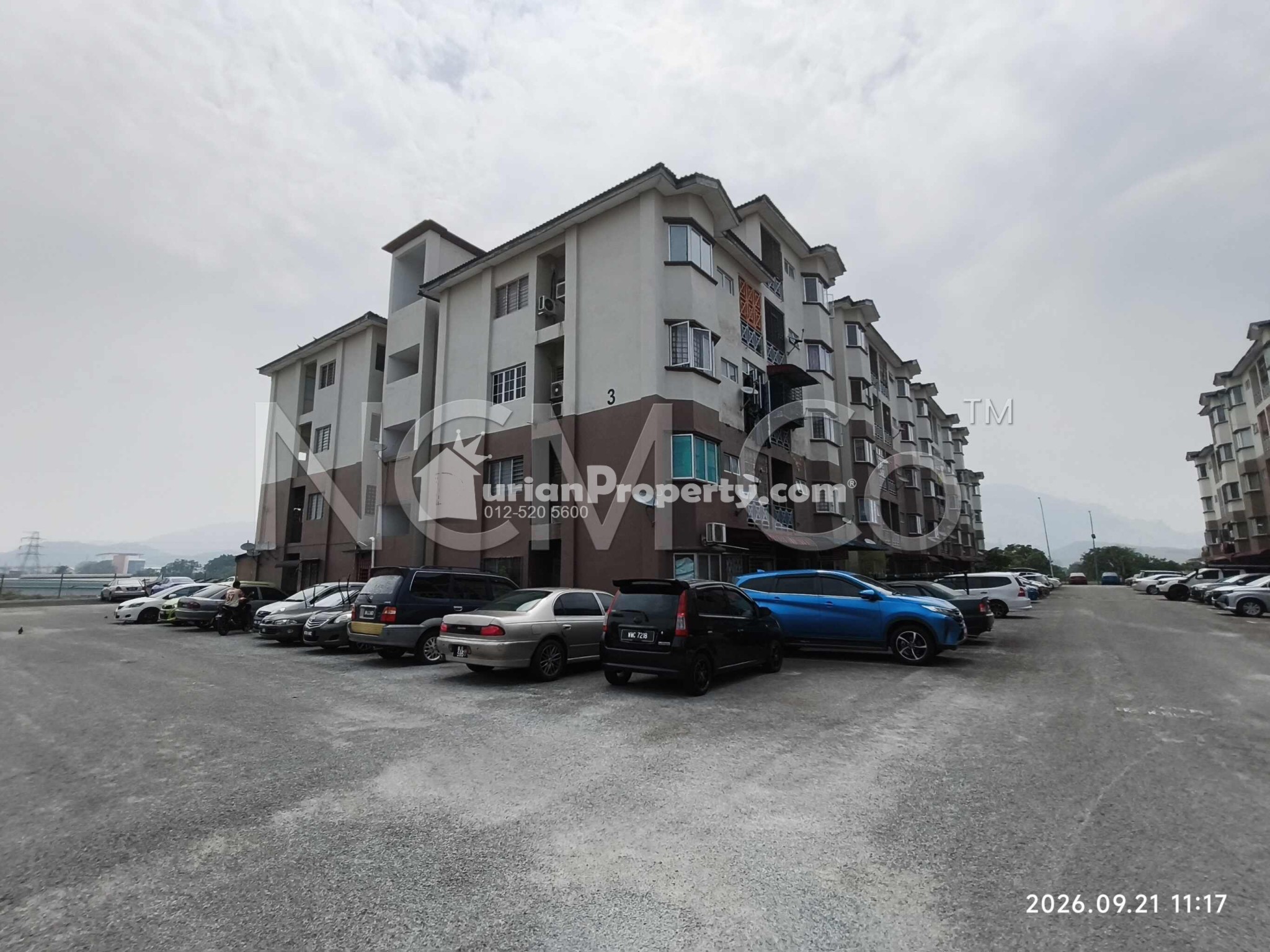 Apartment For Auction at Apartment Nilai Perdana