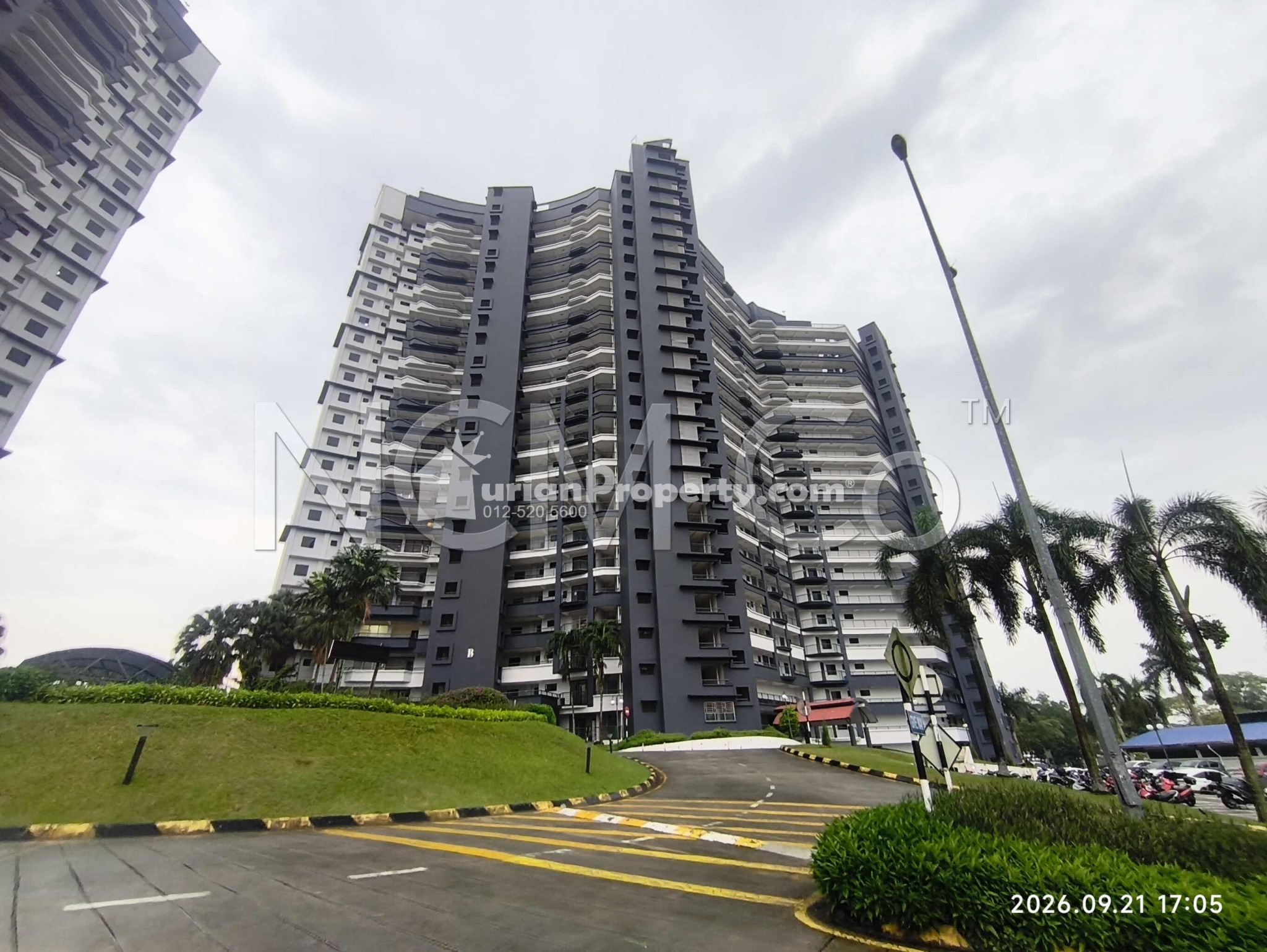 Condo For Auction at Seri Mutiara Apartments