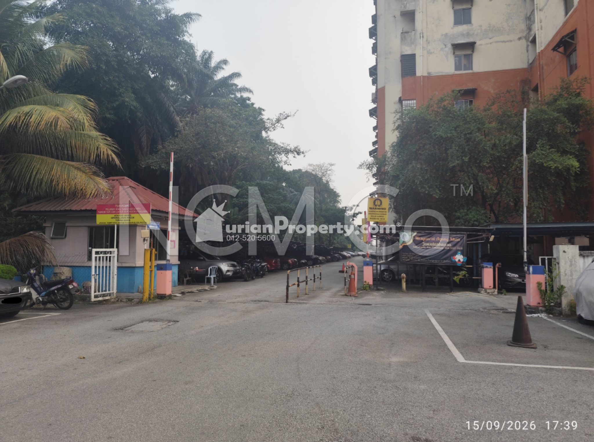 Apartment For Auction at Pangsapuri Seri Proton
