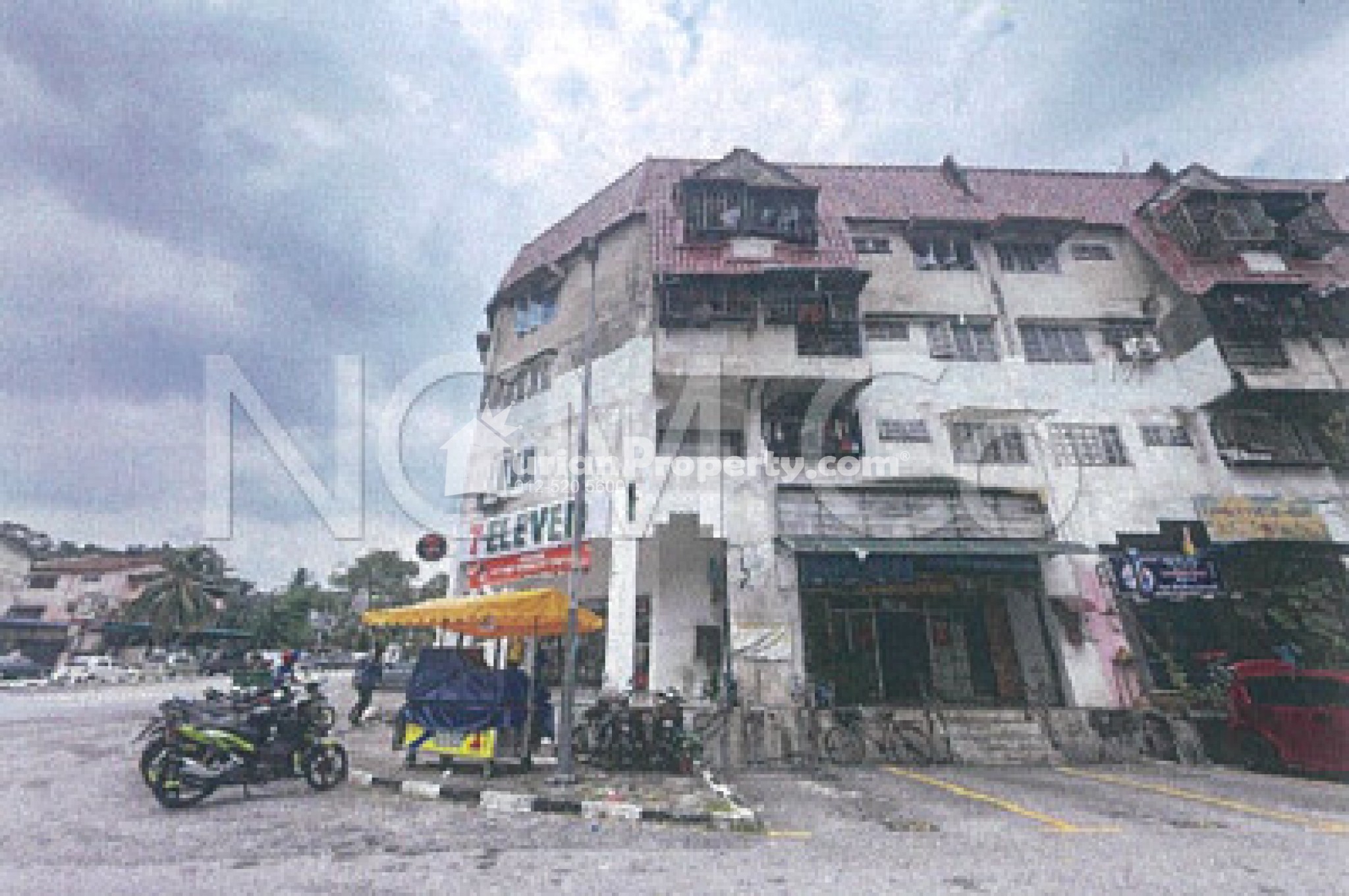 Apartment For Auction at Taman Daya