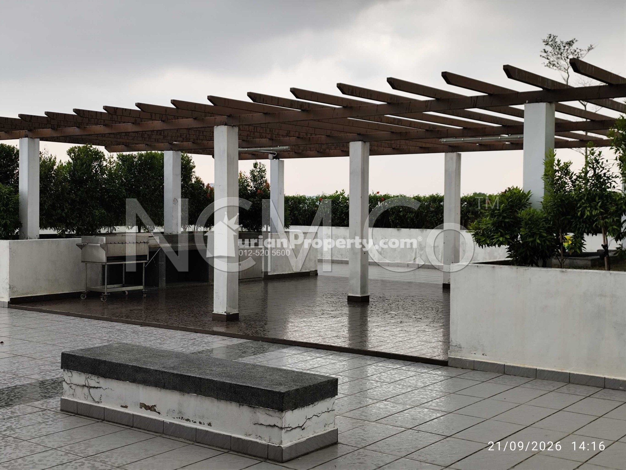 Serviced Residence For Auction at Twin Danga Residence