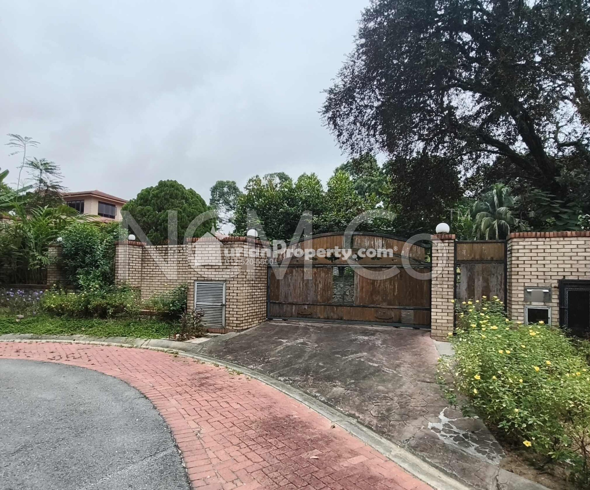 Bungalow House For Auction at Glenmarie Courts