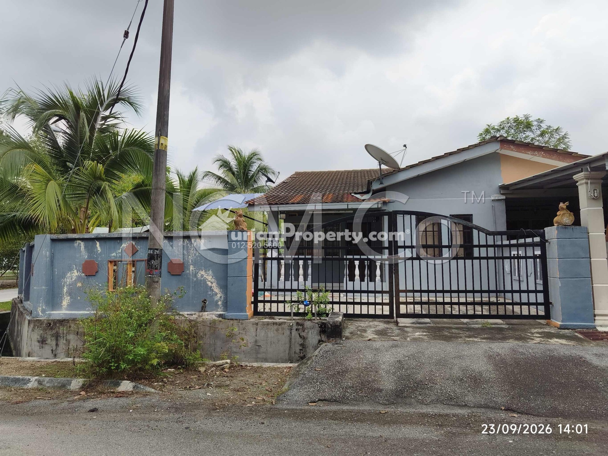 Terrace House For Auction at Desa Kundang