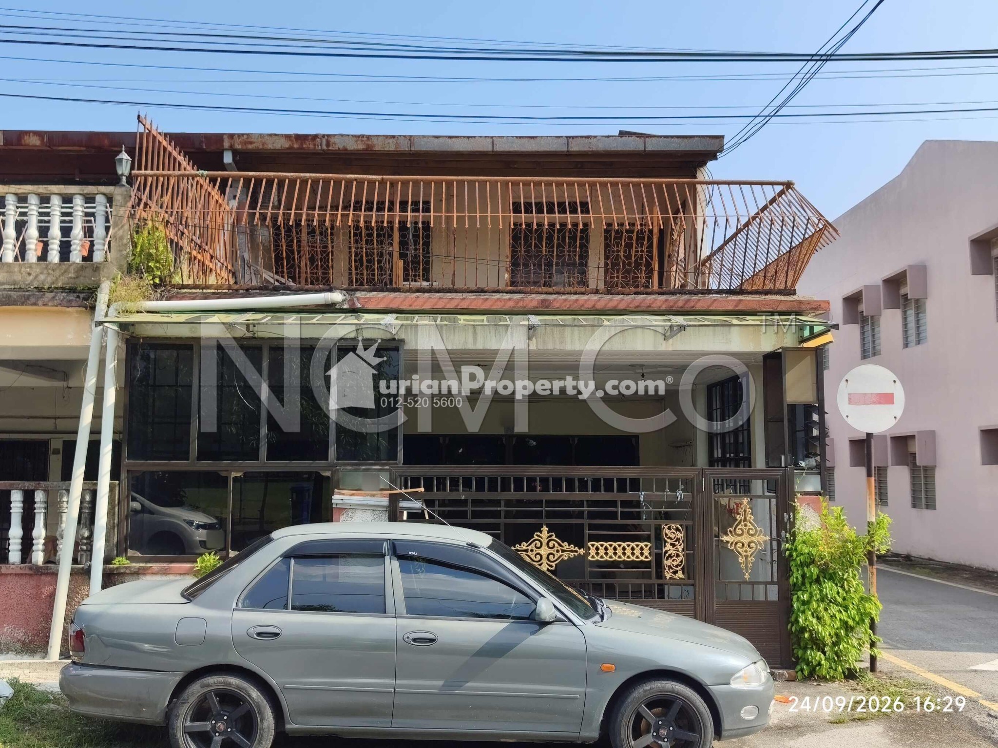 Terrace House For Auction at Taman Sari