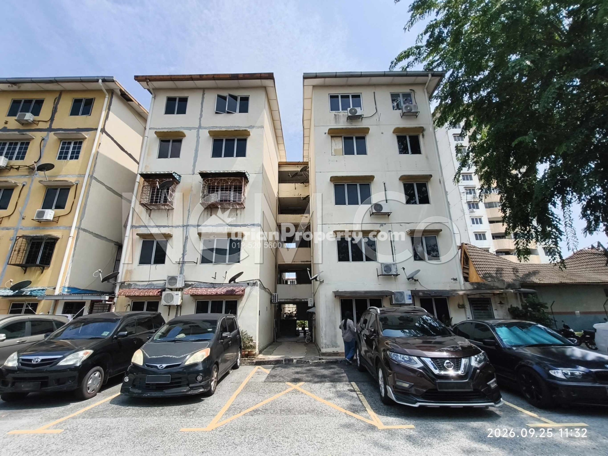 Apartment For Auction at Apartment PKNS