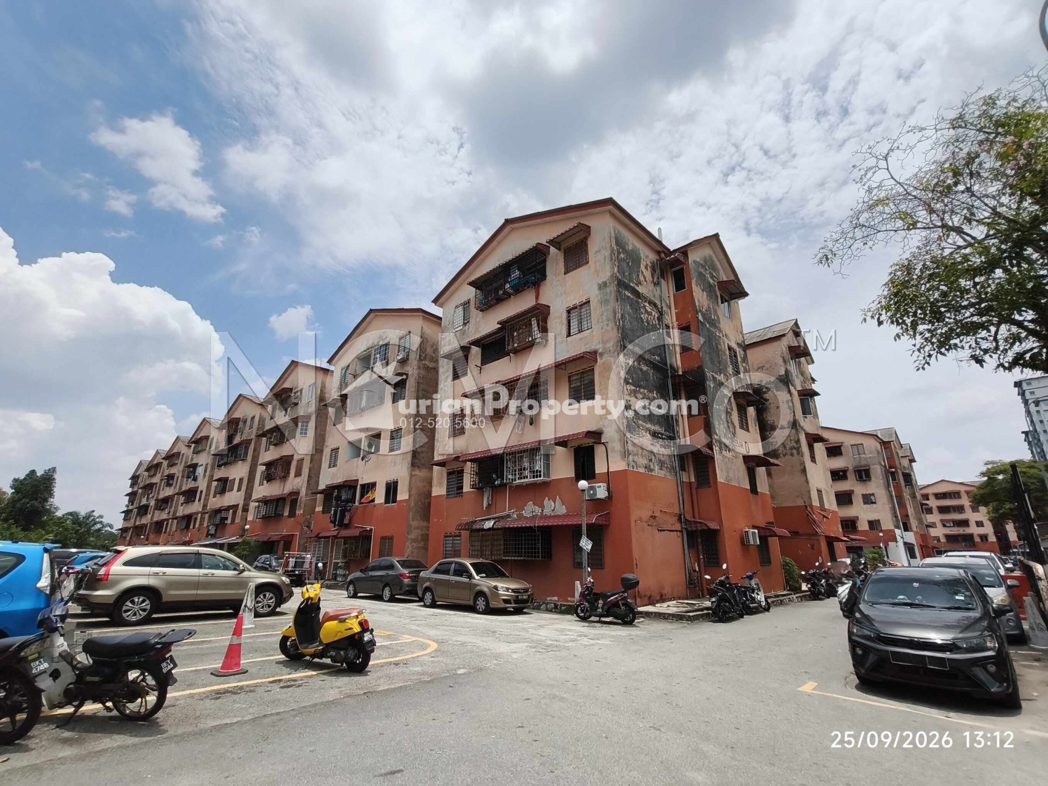Apartment For Auction at Melur Apartment