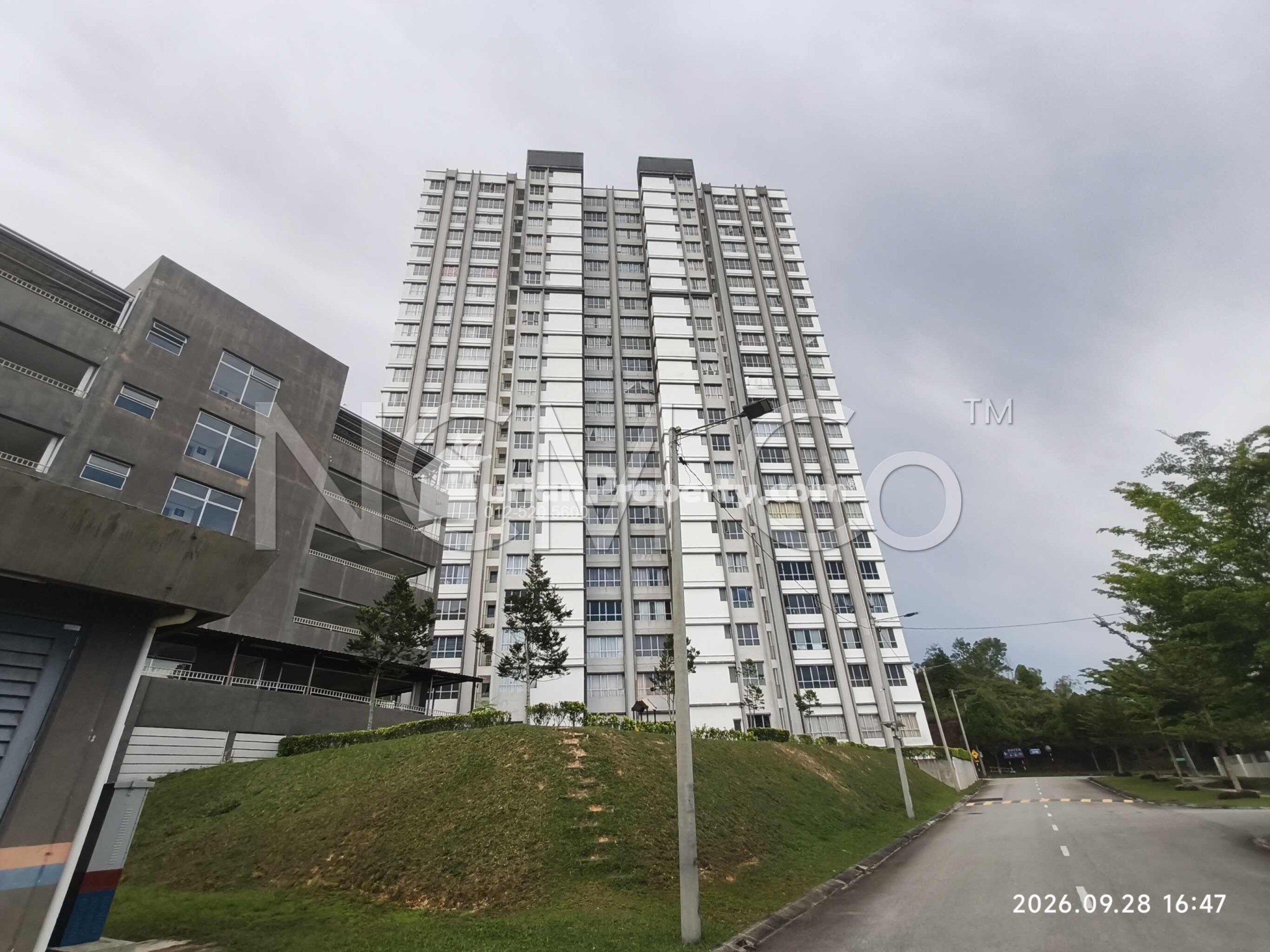 Condo For Auction at Scientex Meru