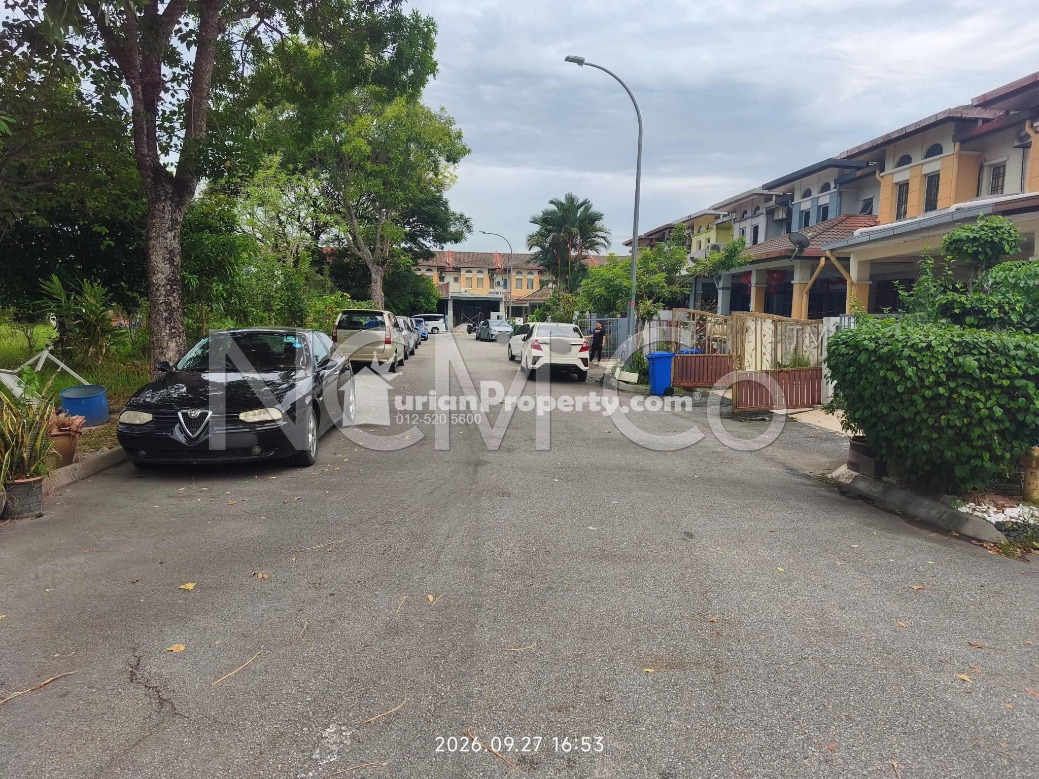 Terrace House For Auction at Kemuning Greenville