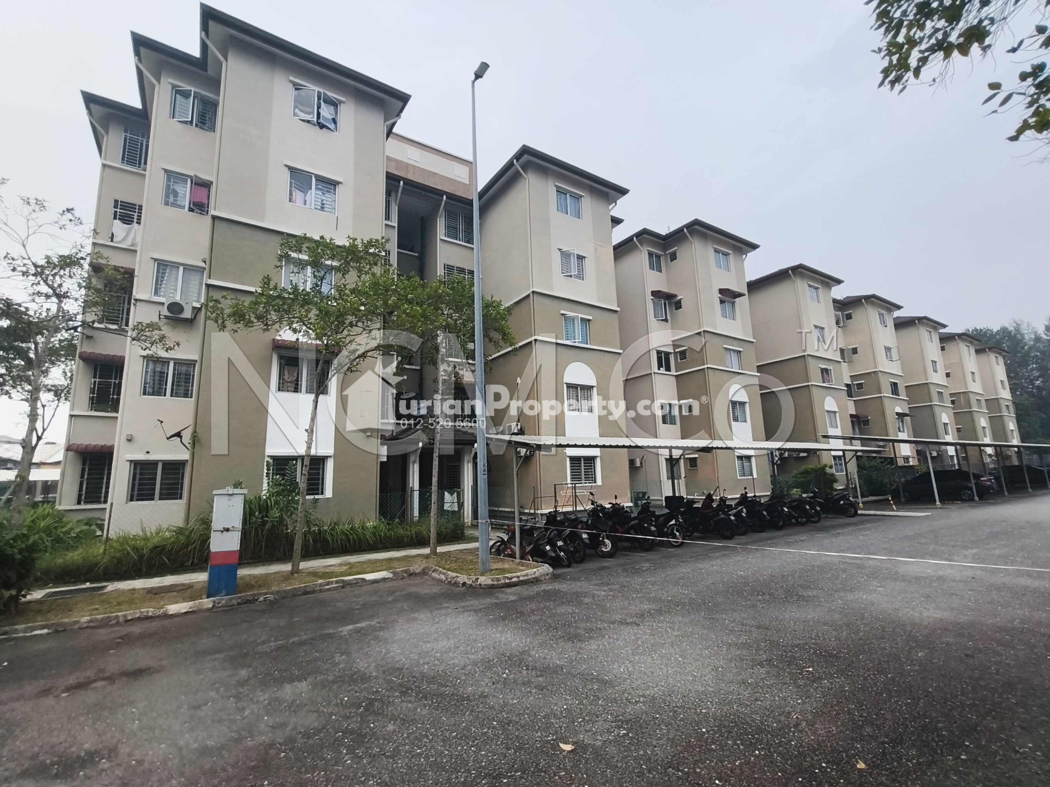 Apartment For Auction at Apartment Akasia
