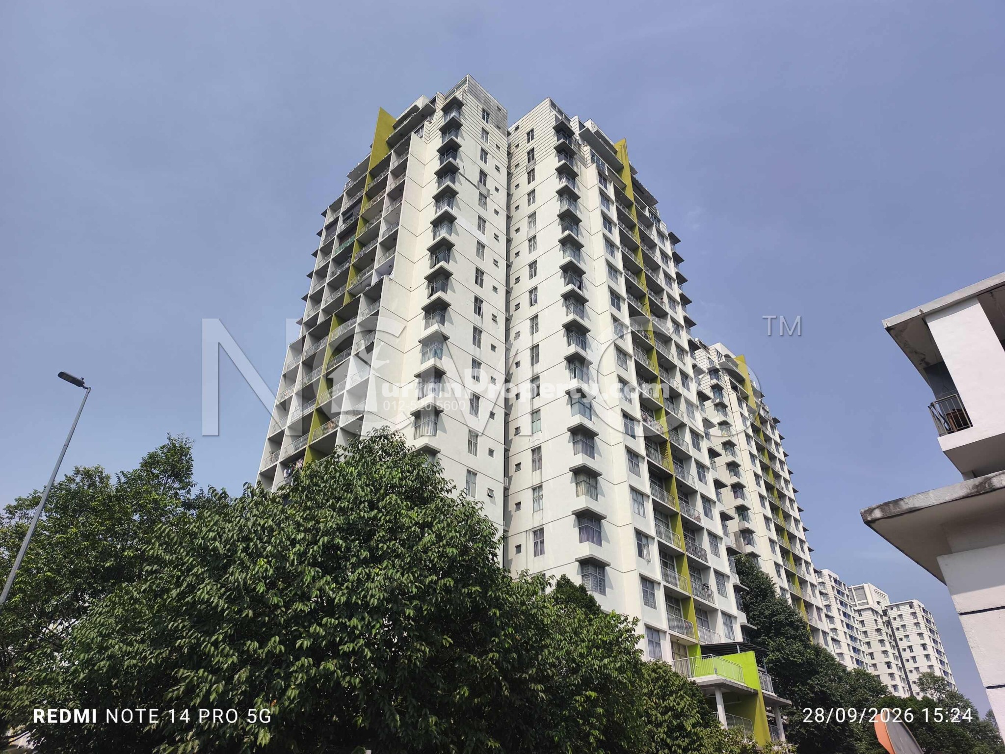 Condo For Auction at Midfields