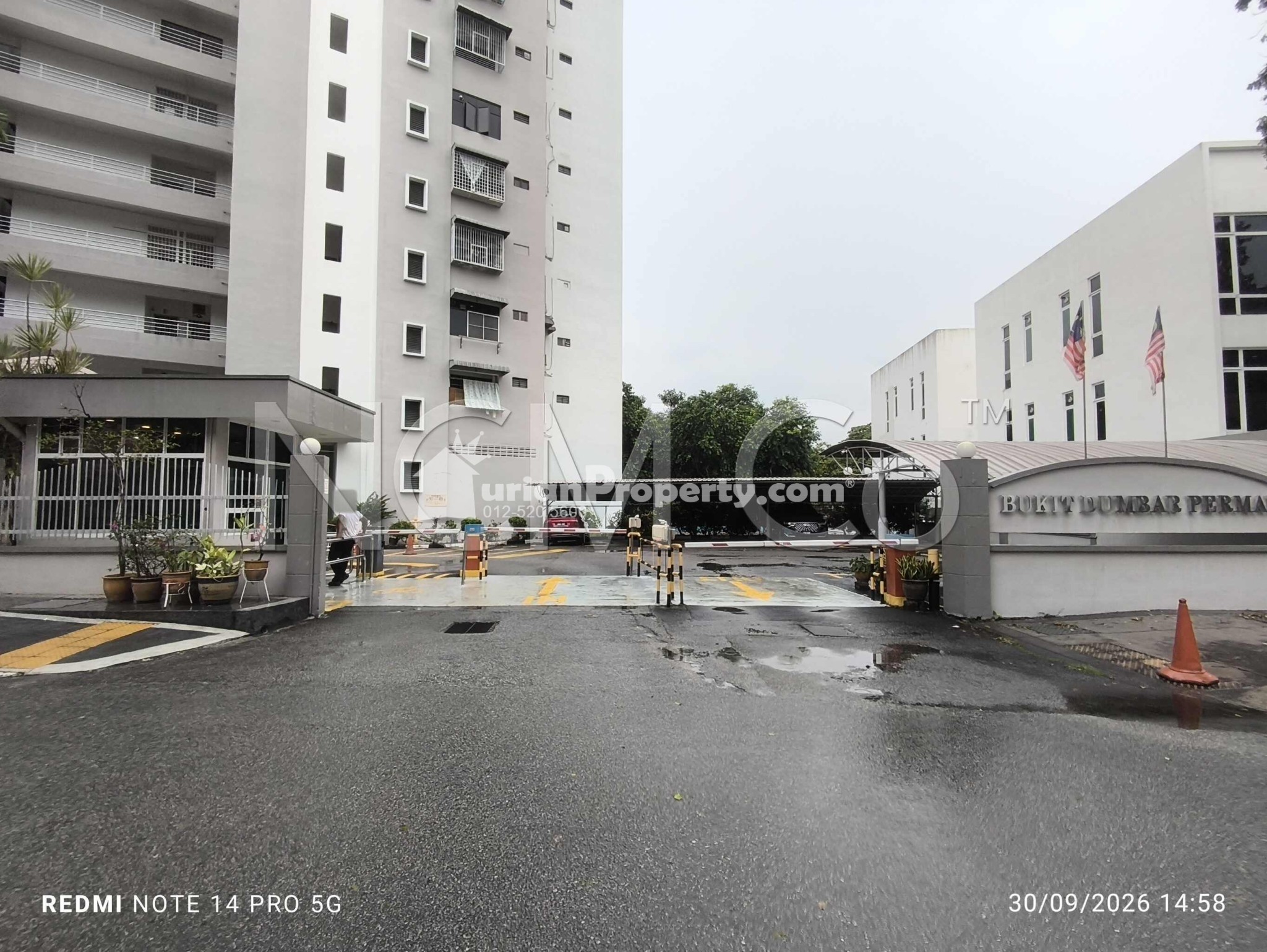 Apartment For Auction at Bukit Dumbar Permai