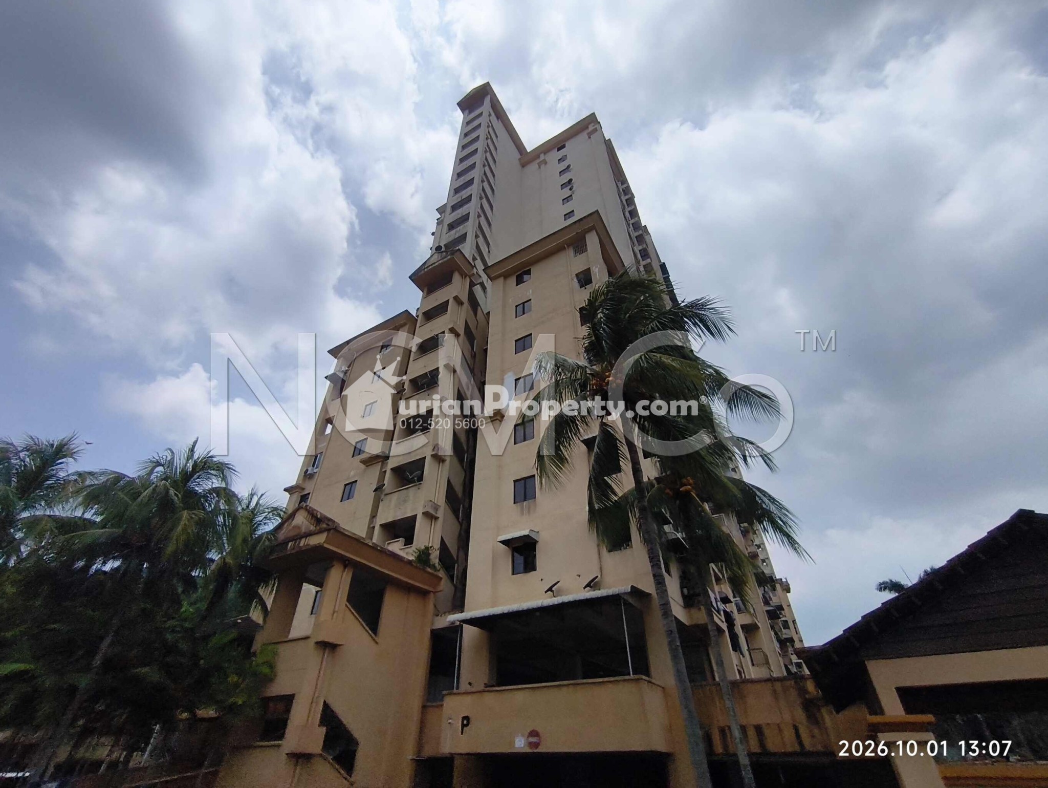 Apartment For Auction at Desa Clarissa