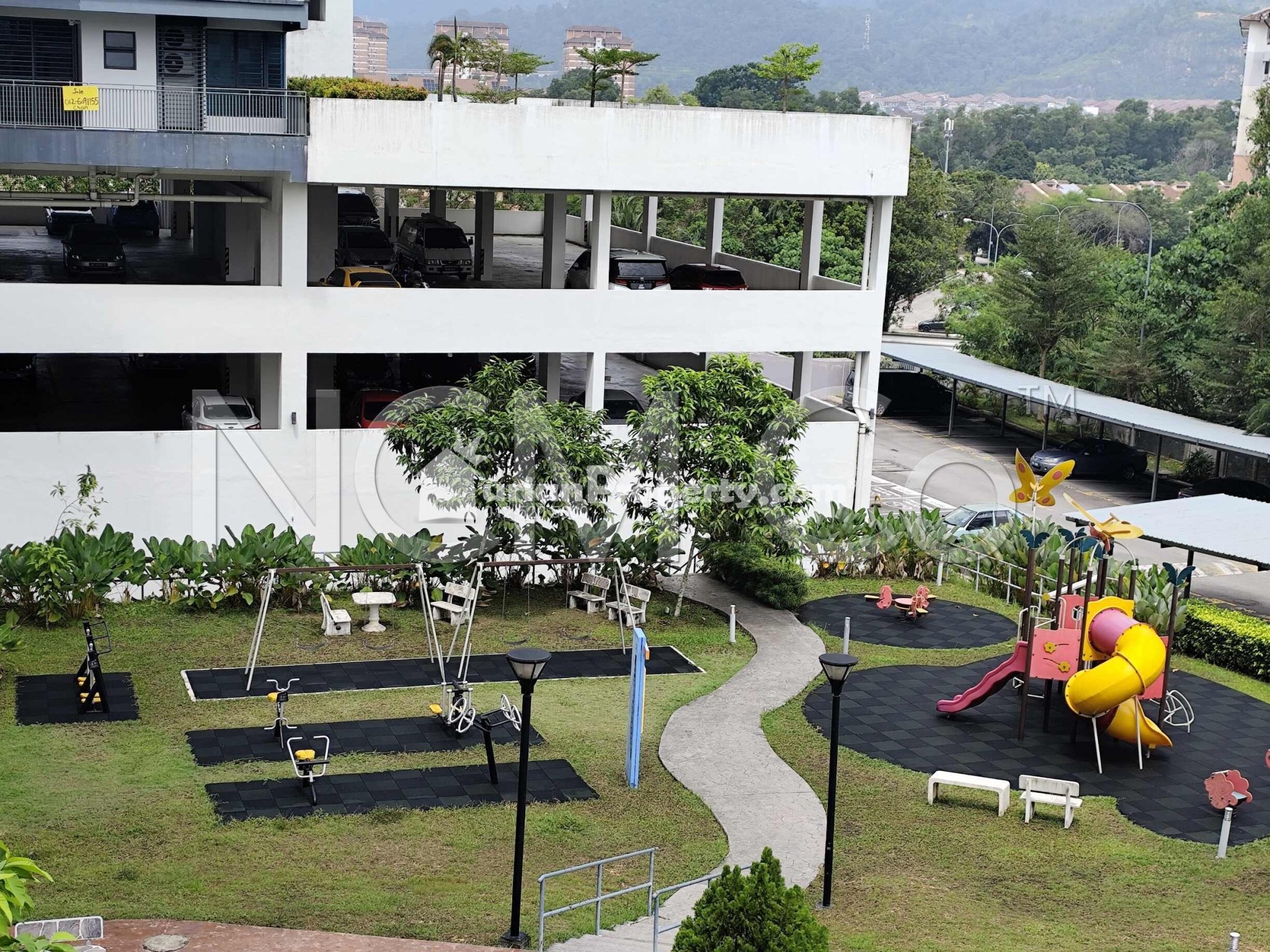 Condo For Auction at Emerald Residence