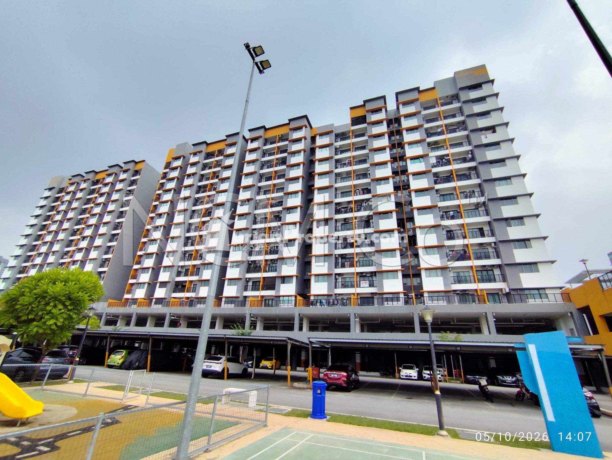 Apartment For Auction at Taman Zamrud