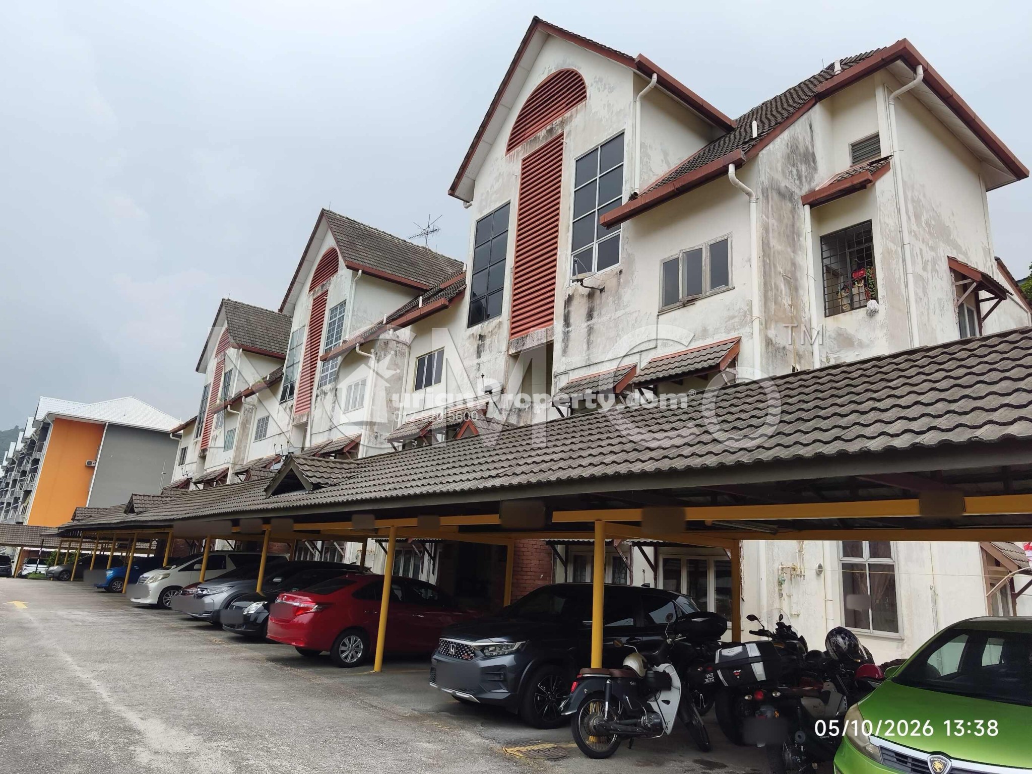 Apartment For Auction at Putra Apartment