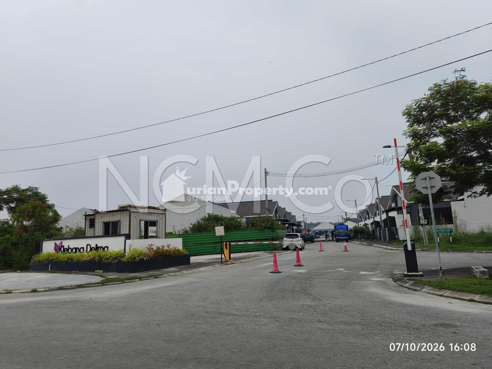Terrace House For Auction at Klebang Delima