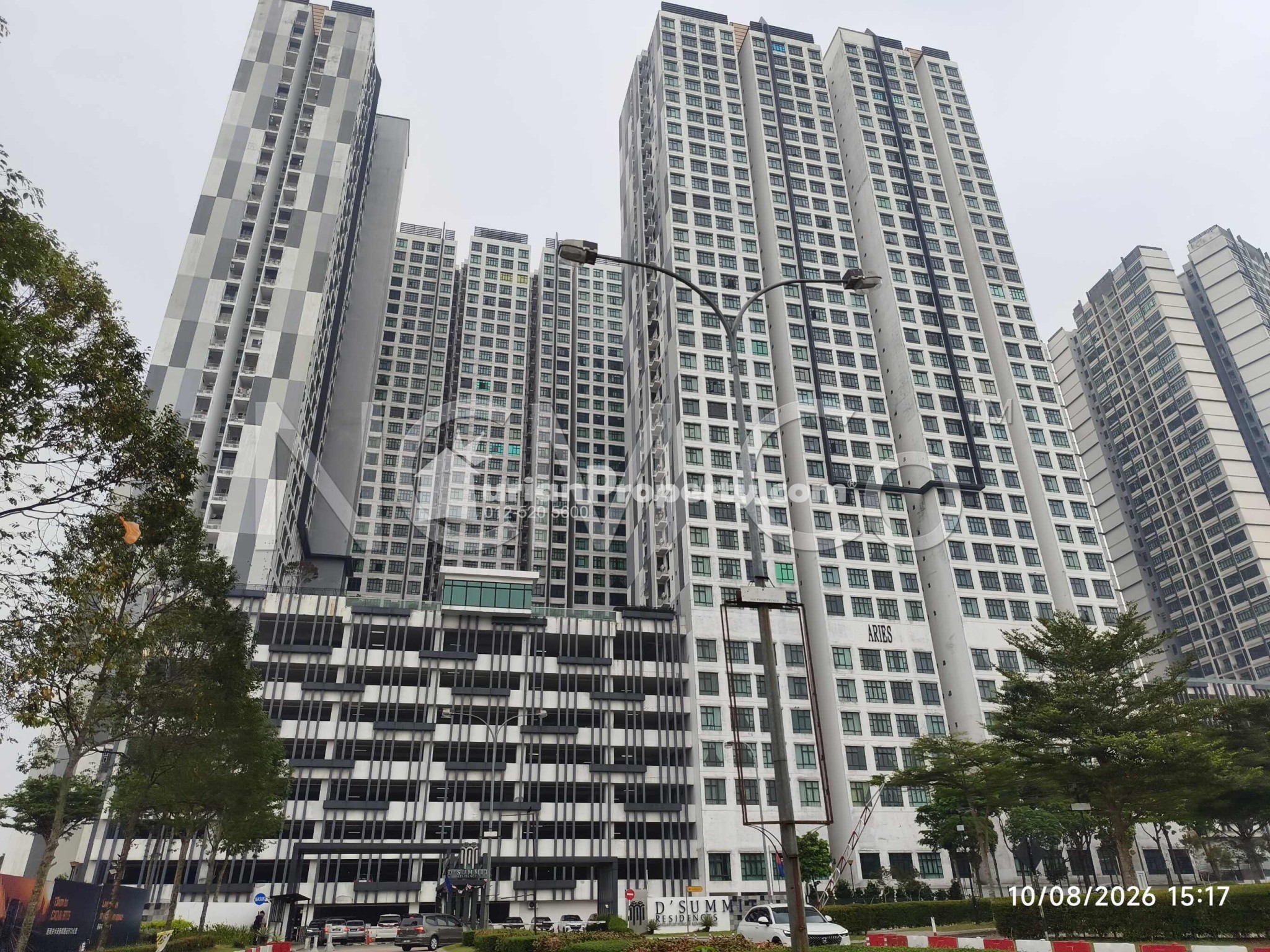 Serviced Residence For Auction at D'Summit Residence