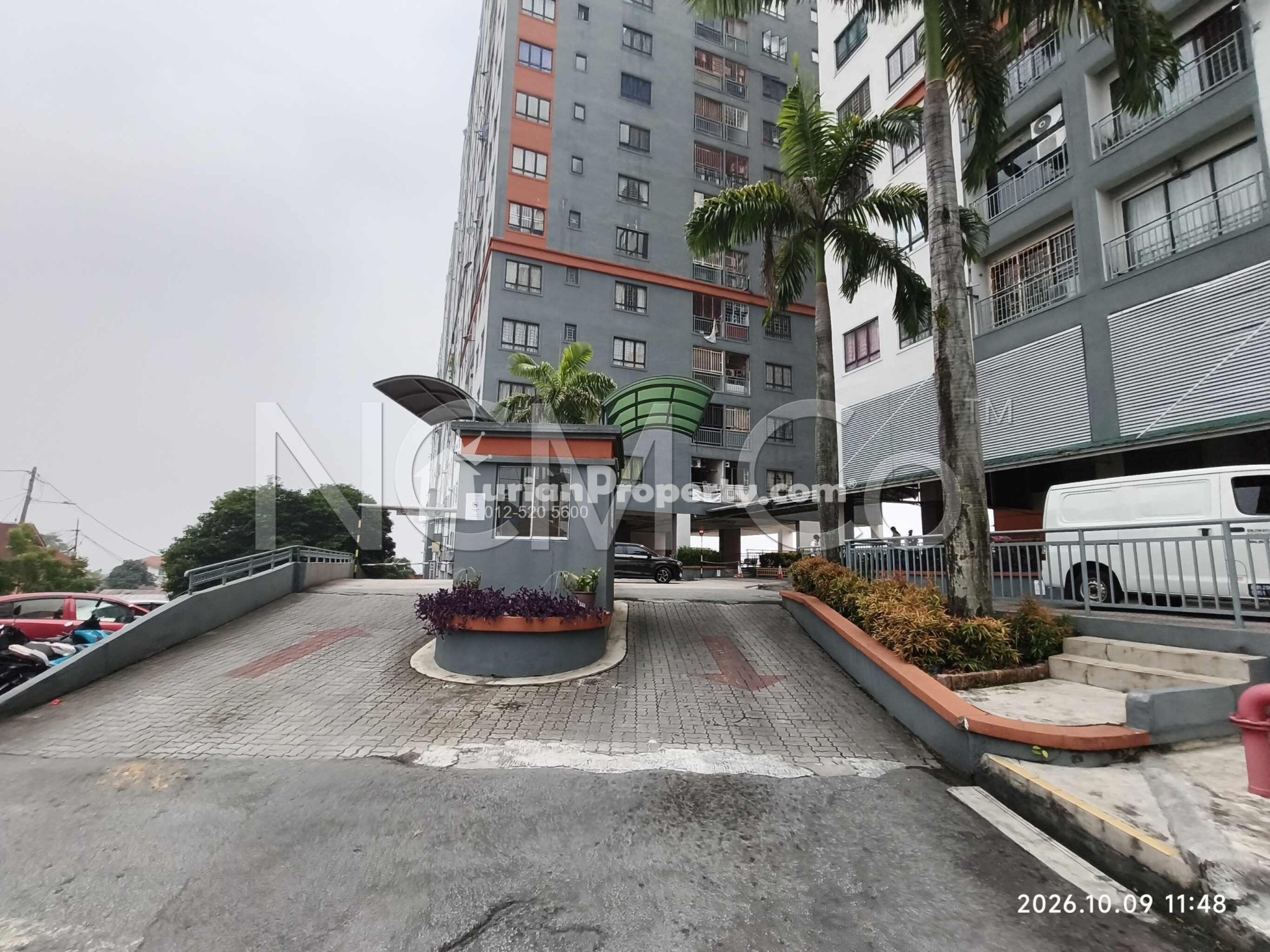 Apartment For Auction at Glenview Villa