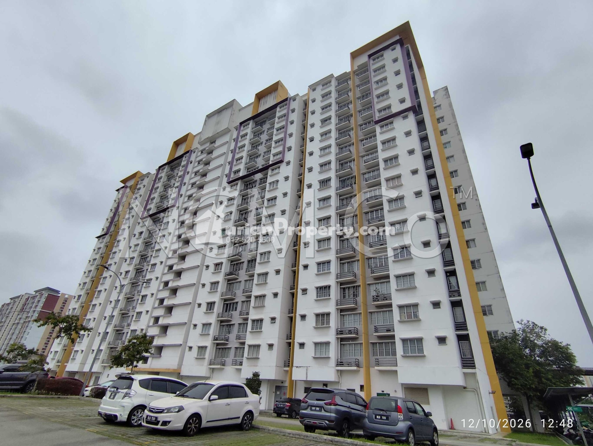 Apartment For Auction at De Palma Apartment