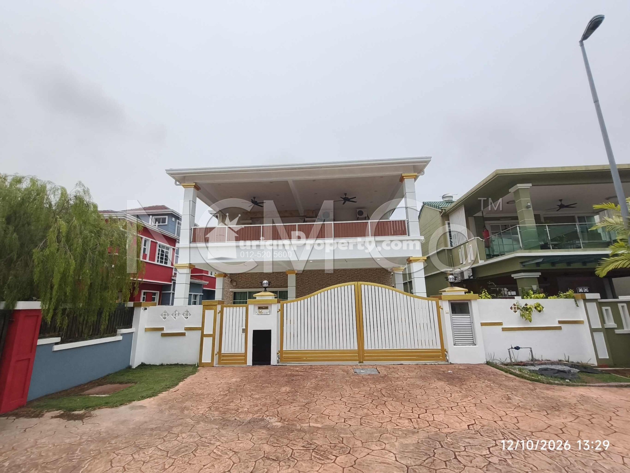 Bungalow House For Auction at Le Putra Avenue