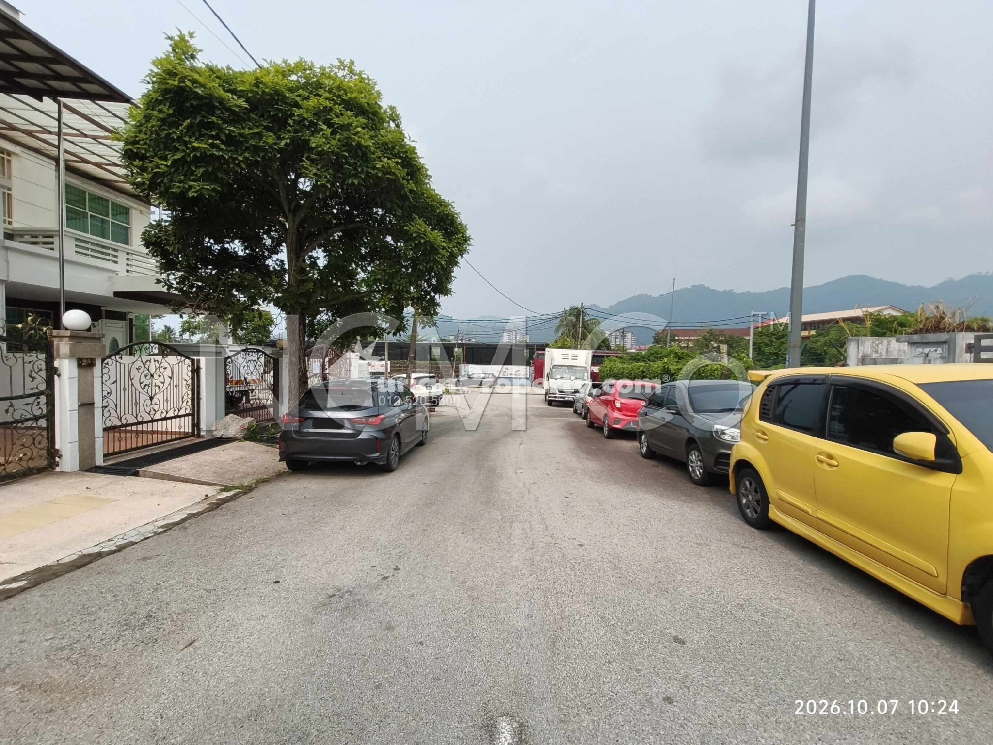 Semi D For Auction at Sona Park