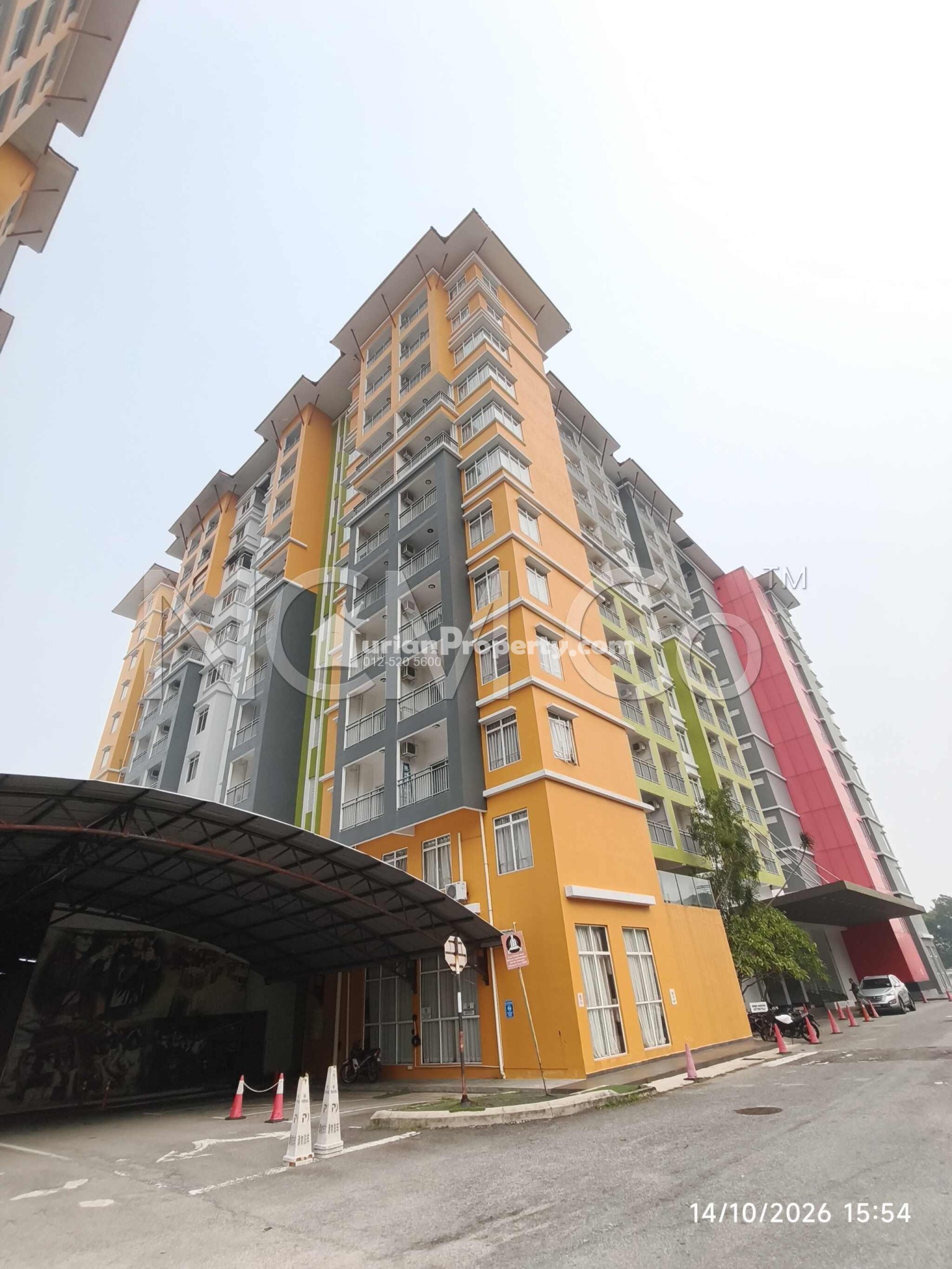 Apartment For Auction at Tahiti Villa @ Bayou Lagoon Park Resort