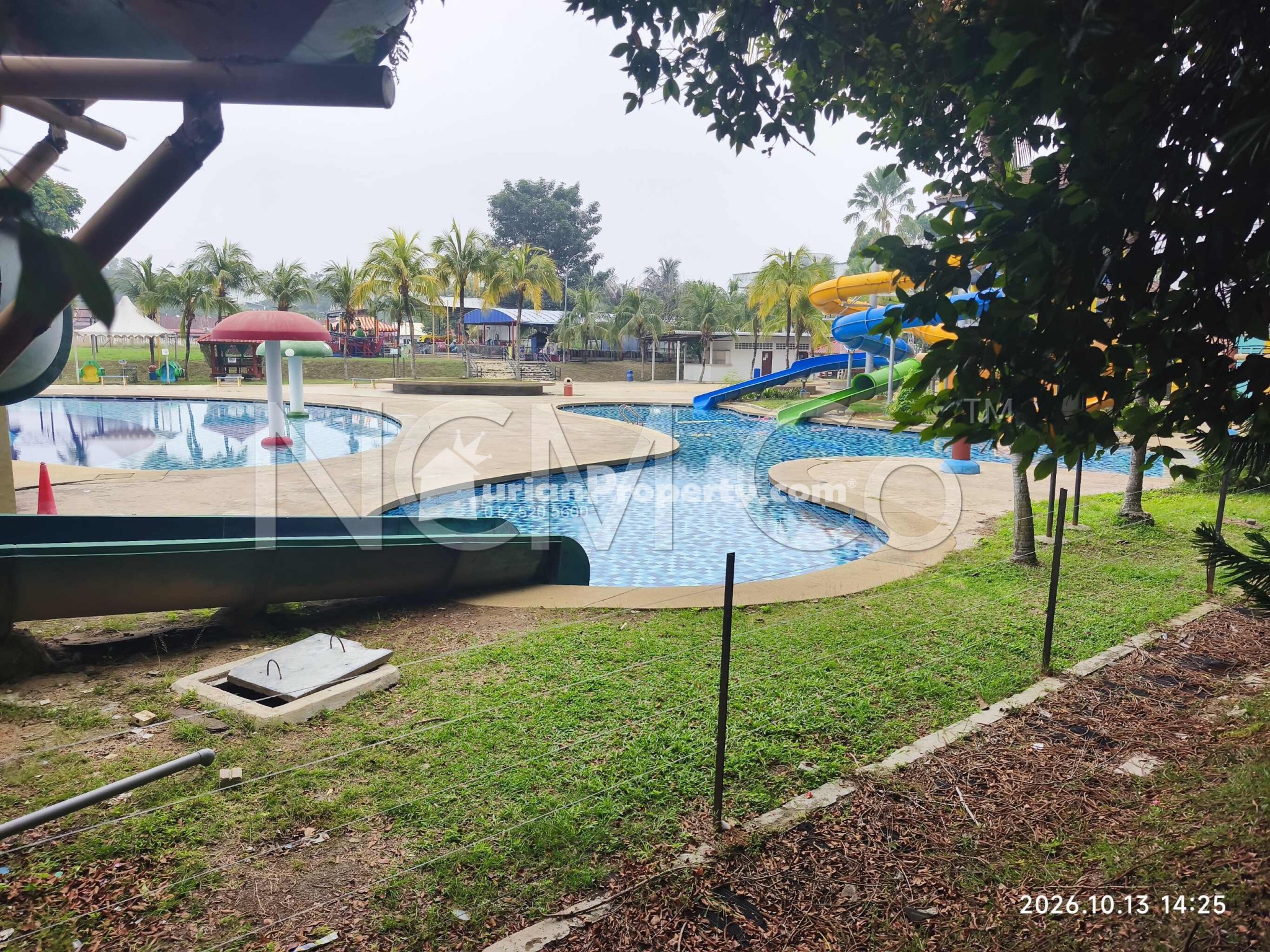 Apartment For Auction at Tahiti Villa @ Bayou Lagoon Park Resort