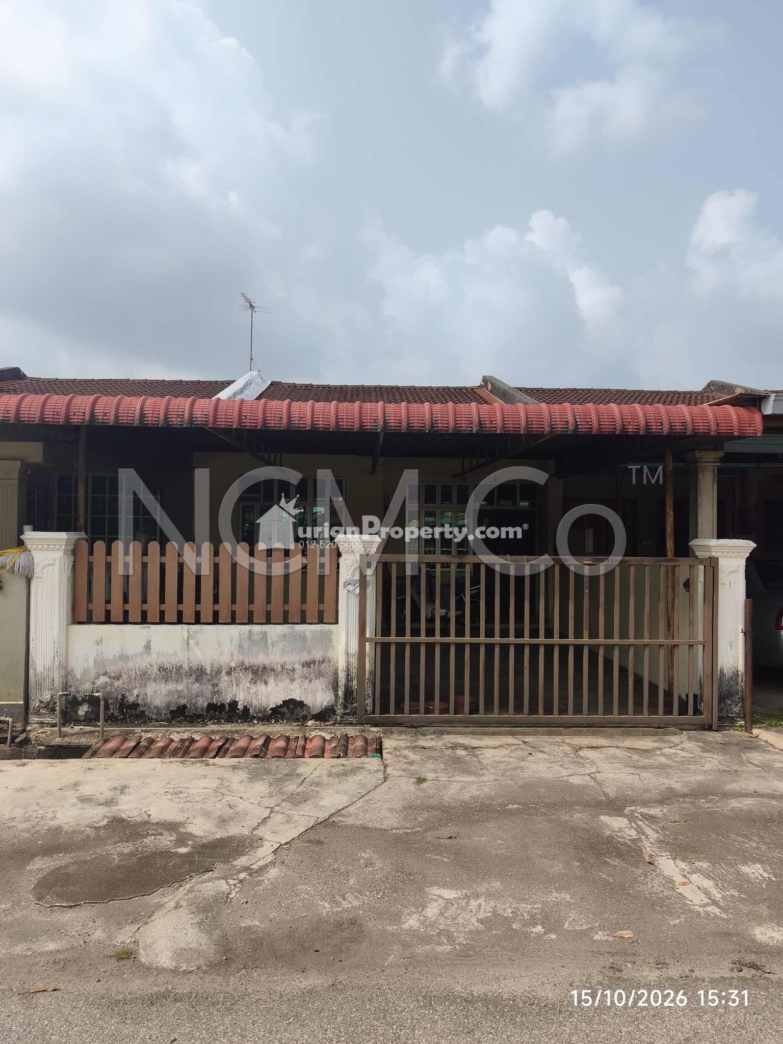 Terrace House For Auction at Taman Ariff Jaya