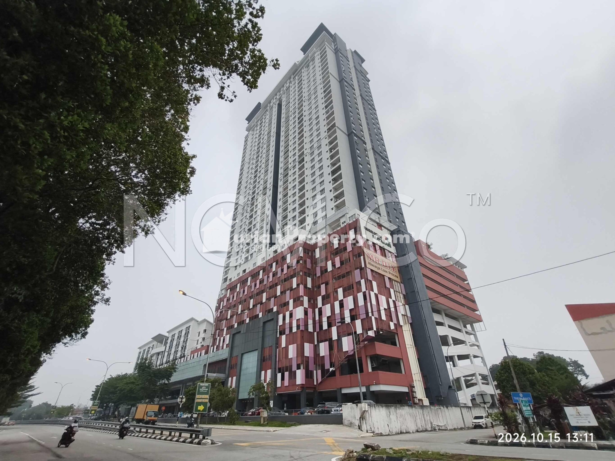 Serviced Residence For Auction at Axis Residence
