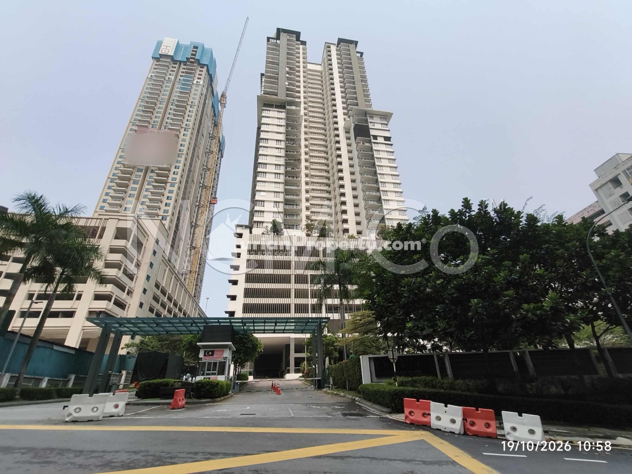 Condo For Auction at Villa Crystal
