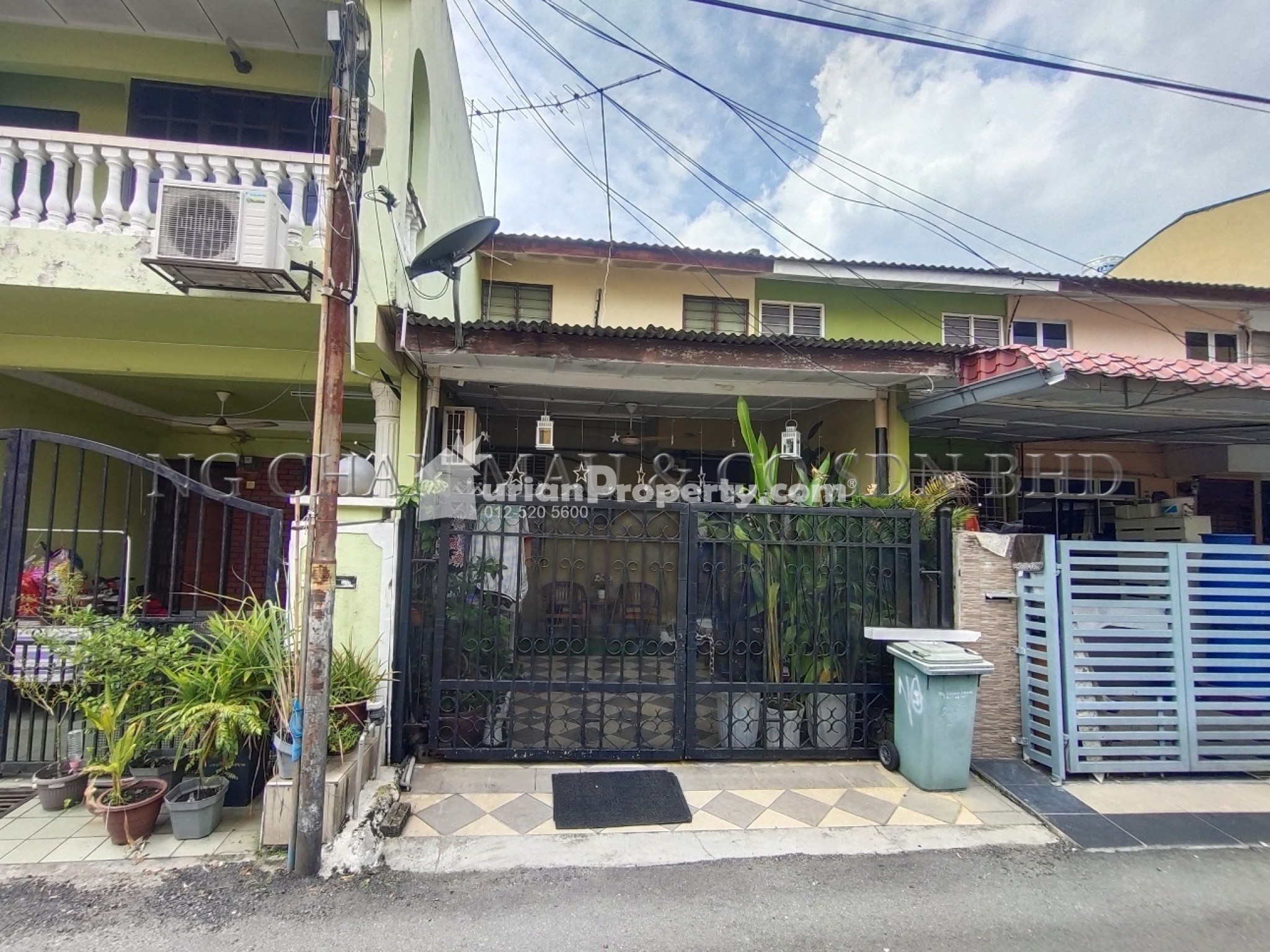 Terrace House For Auction at Taman Beringin