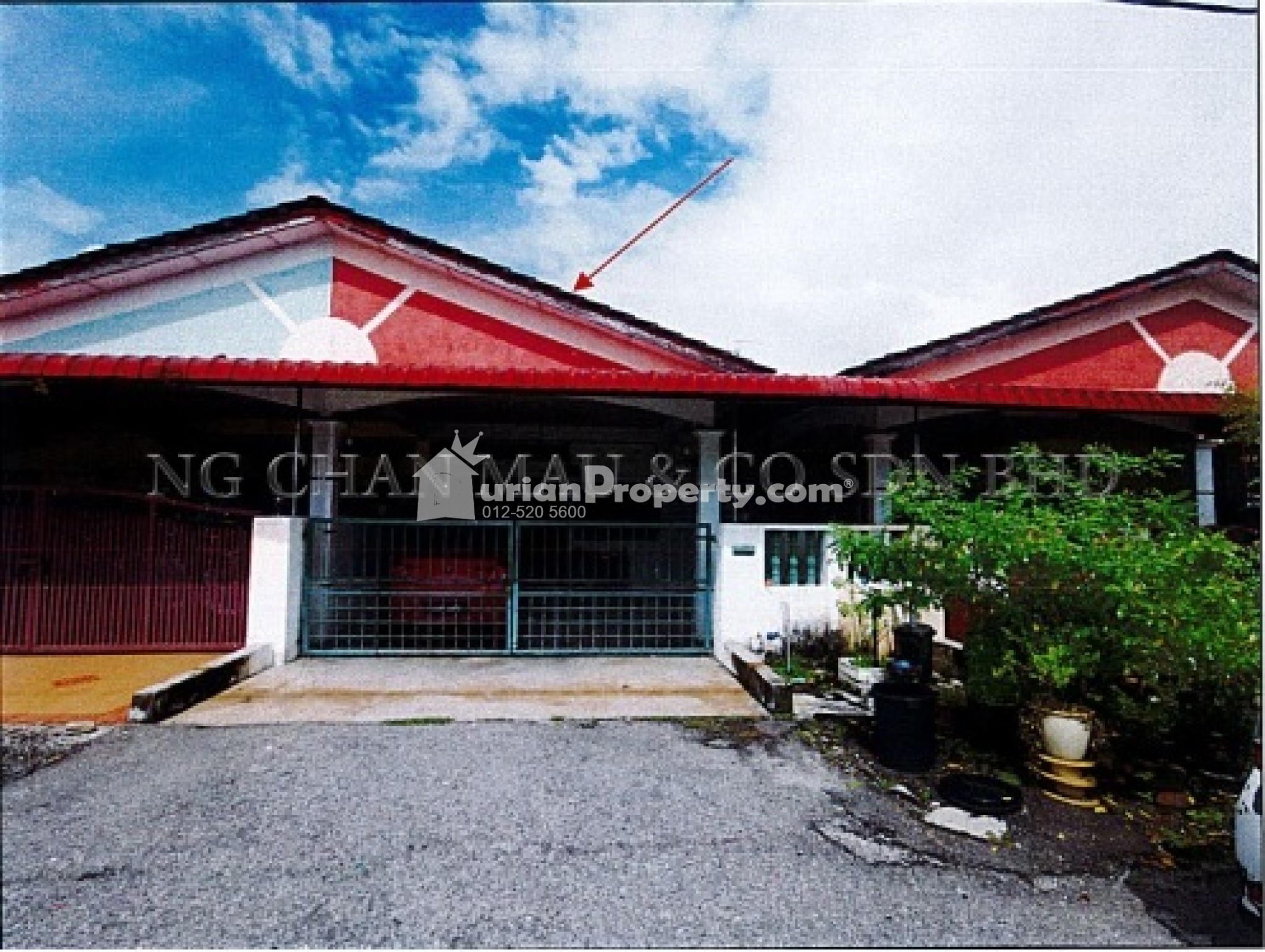 Terrace House For Auction at Teluk Intan