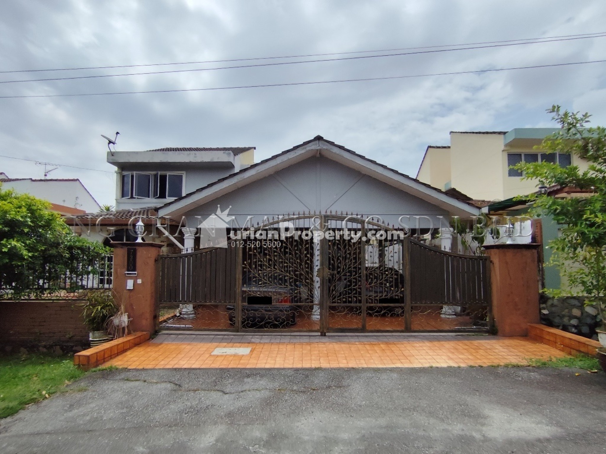 Bungalow House For Auction at Taman Setia