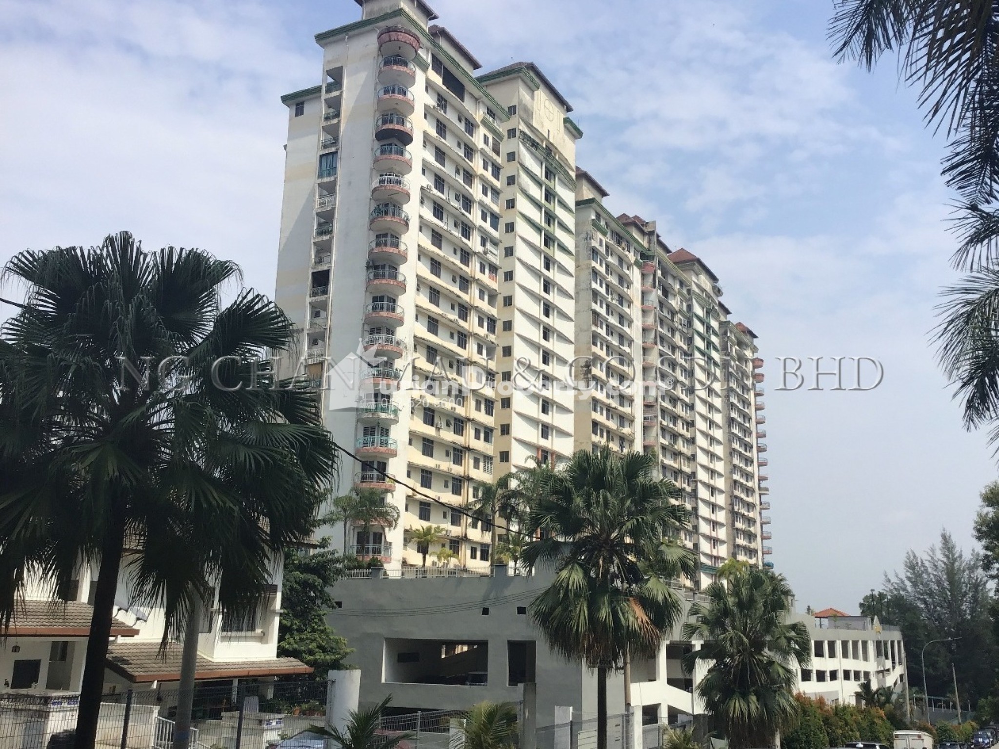 Condo For Auction at Venice Hill
